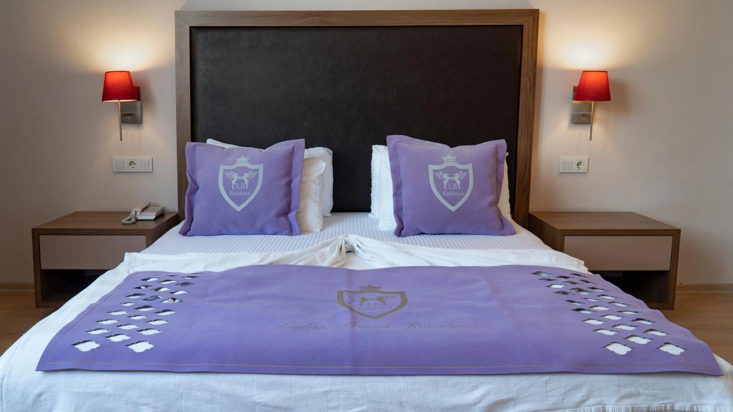 Bed in Ladies Beach Suite Hotel