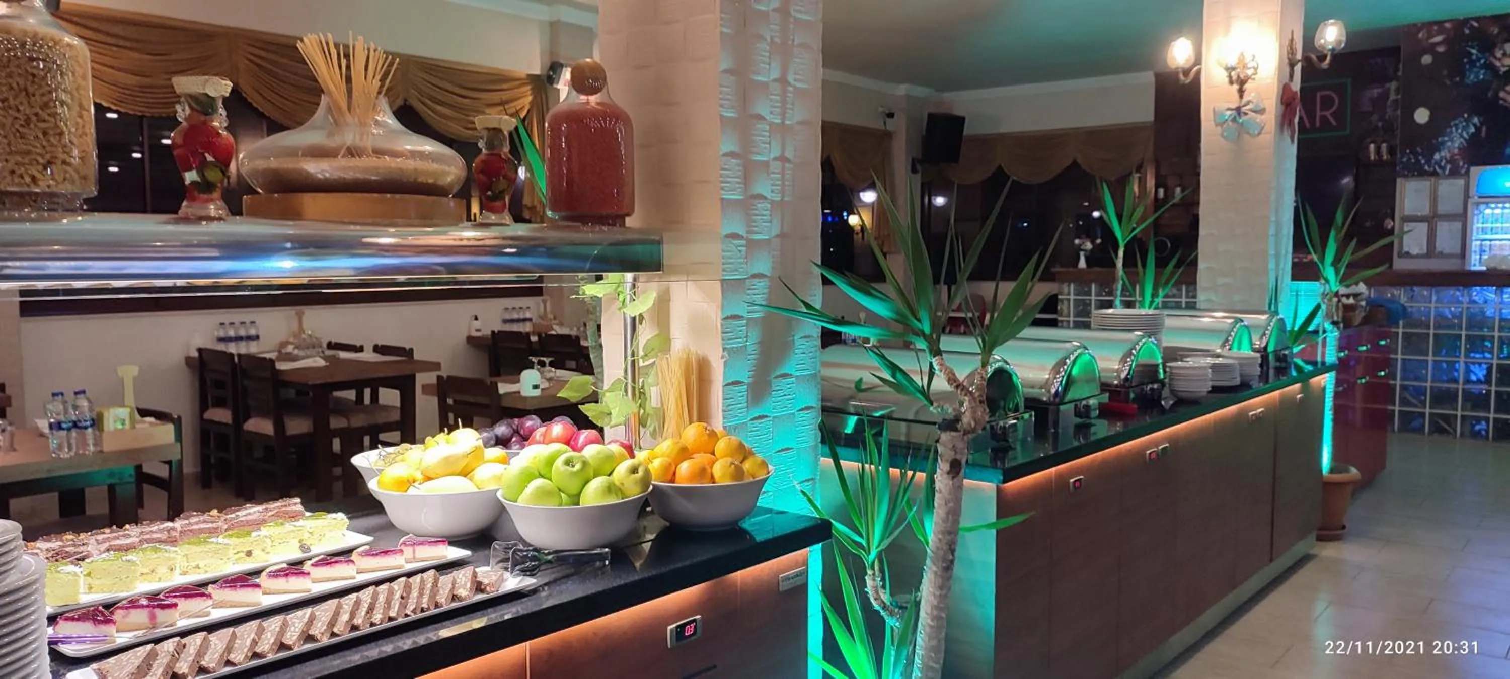 Food in Ladies Beach Suite Hotel