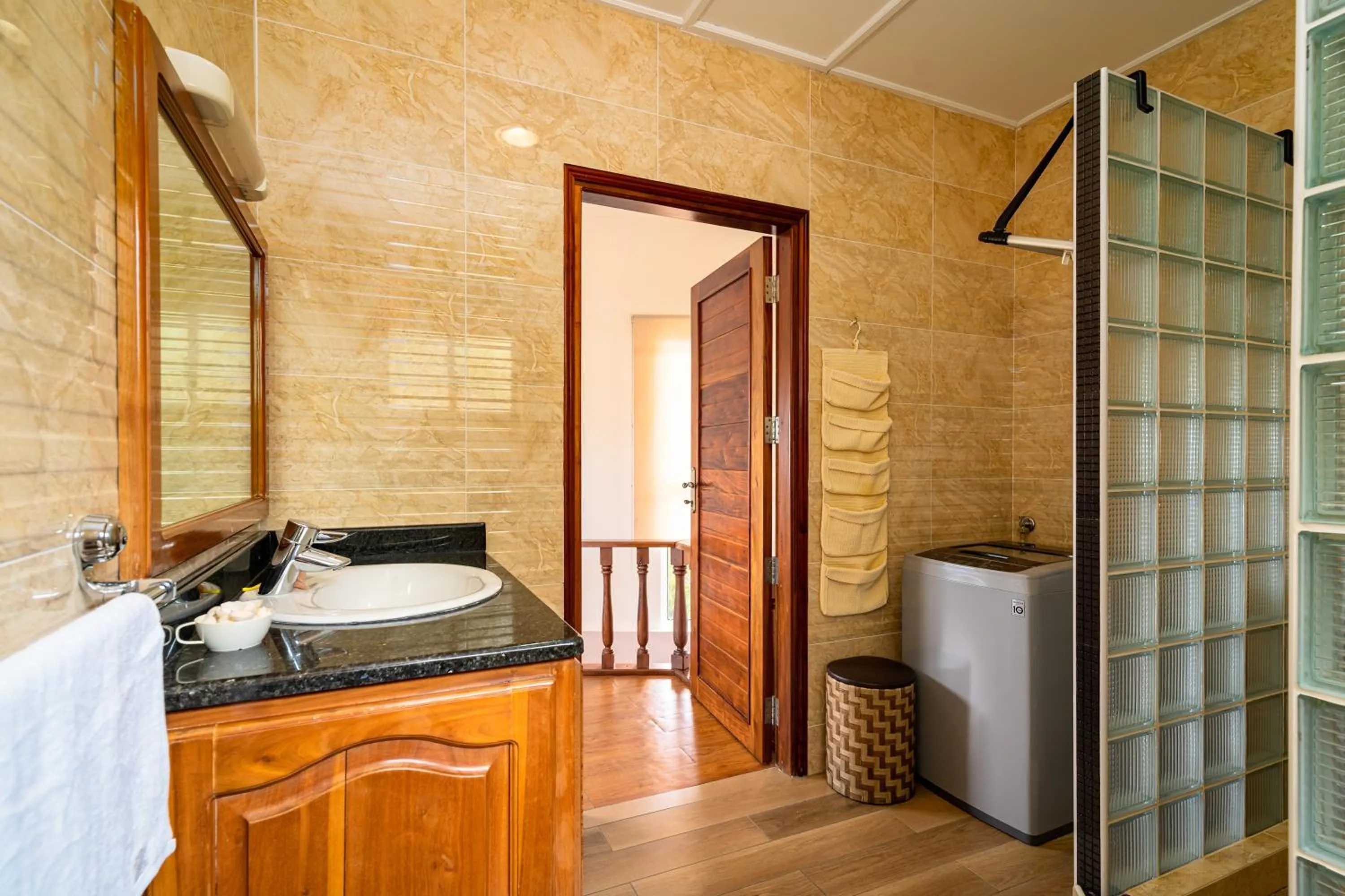 Au Cap Self Catering
