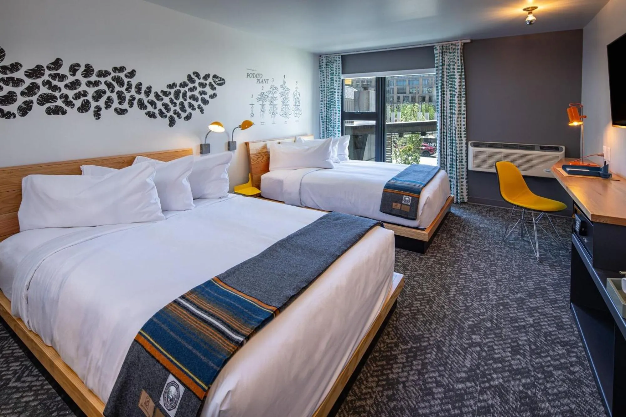 Bedroom, Bed in The SPARROW