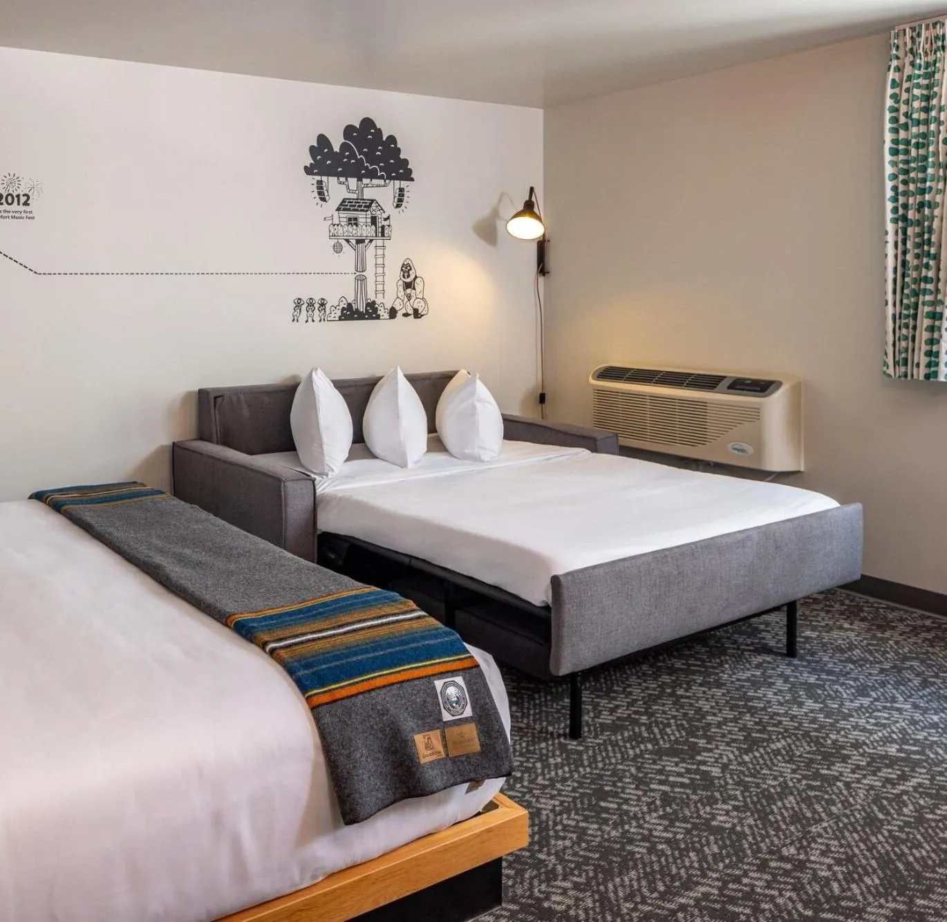 Bedroom, Bed in The SPARROW