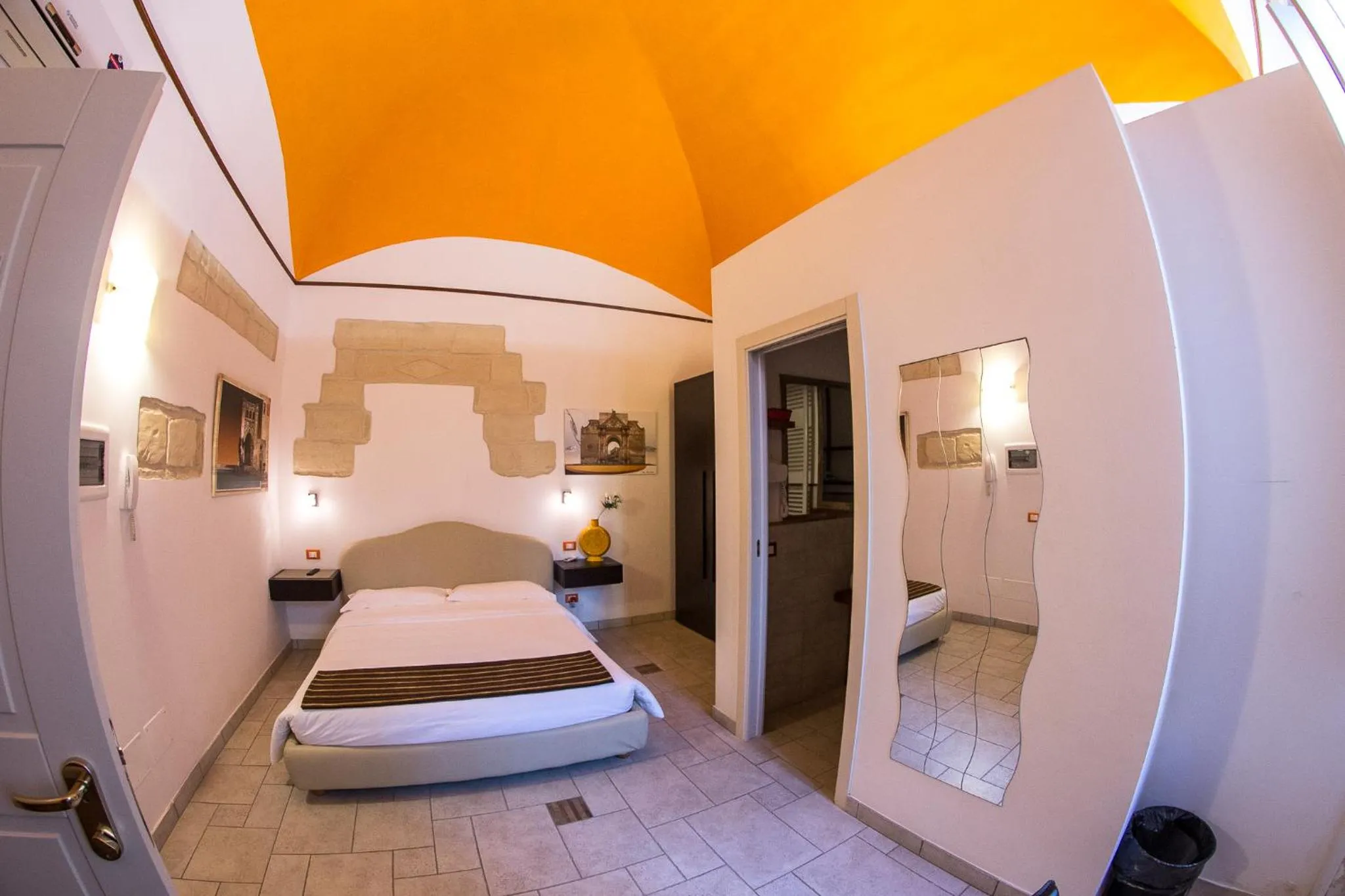 Photo of the whole room, Bed in 19Venti