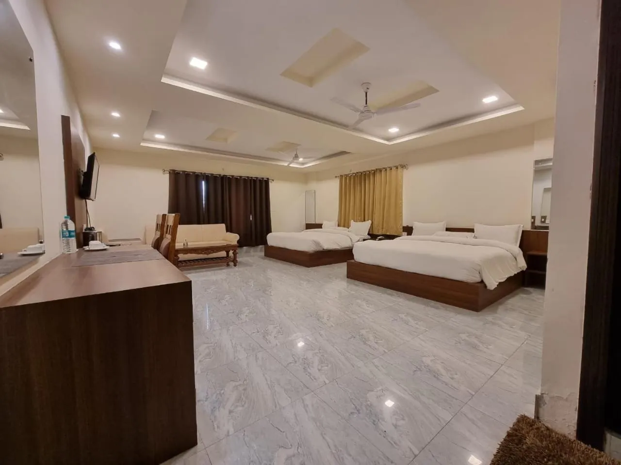 Photo of the whole room in Hotel Rajmahal Roorkee