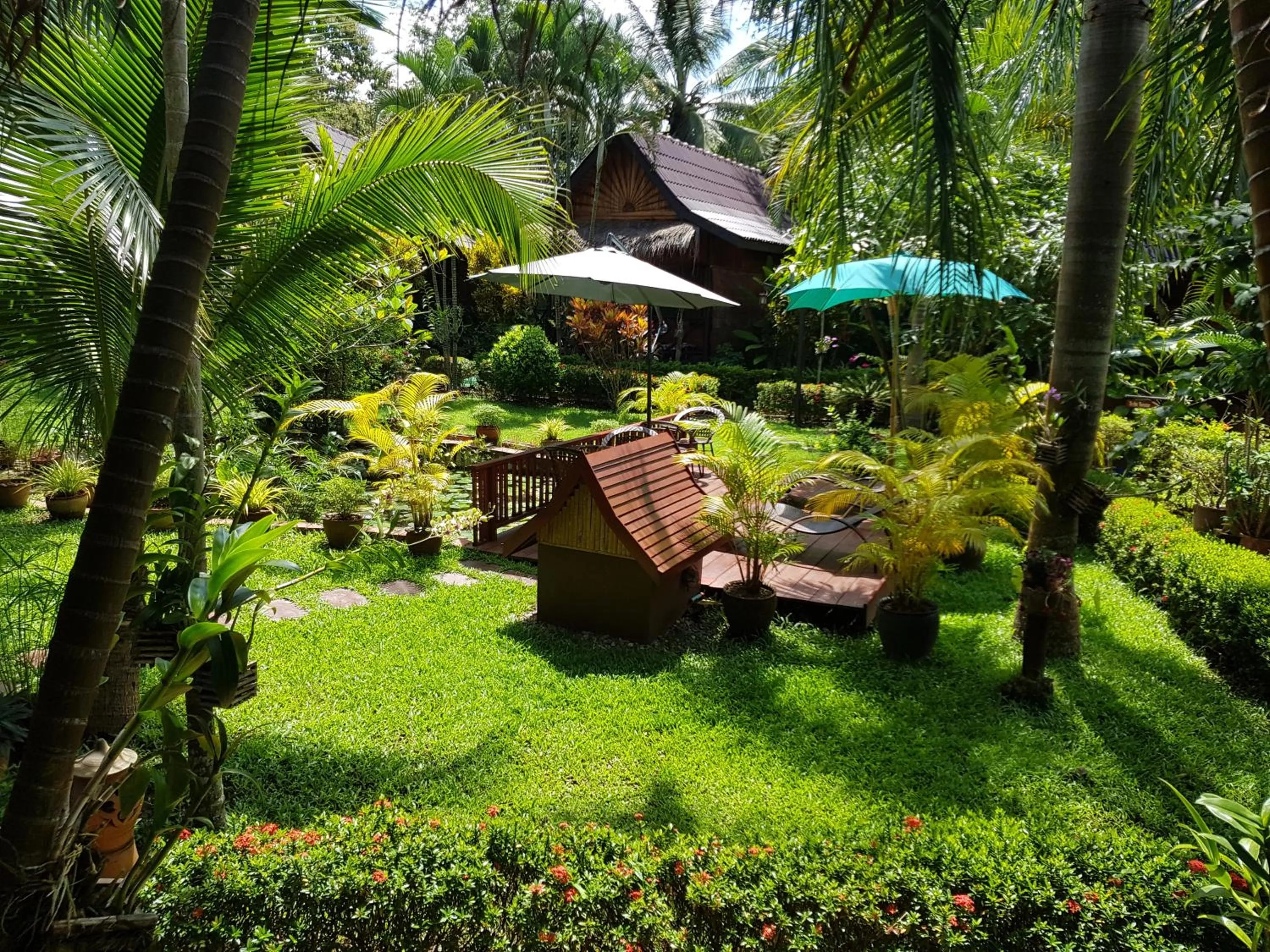 Garden in Thongbay Guesthouse