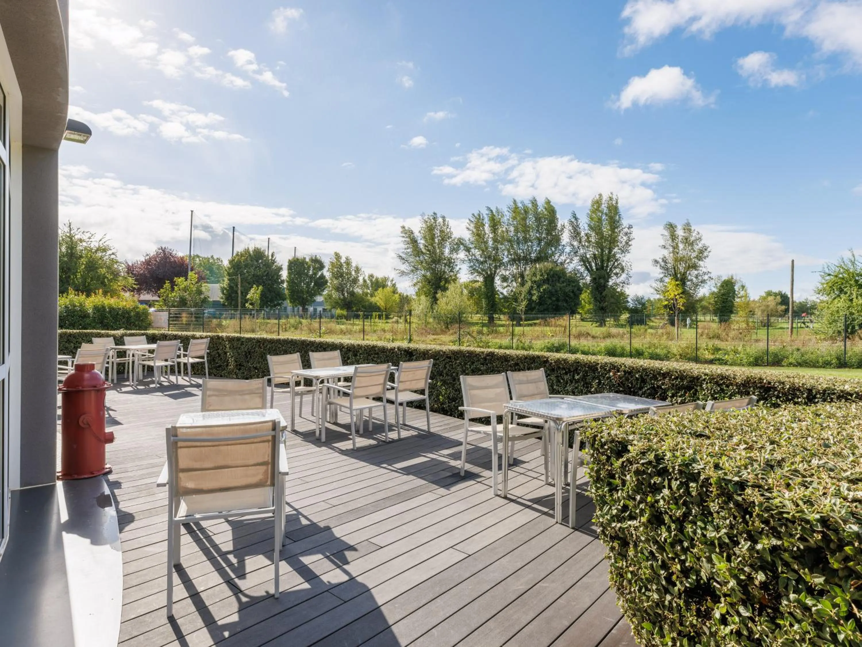 Patio in B&B HOTEL Clermont-Ferrand Nord Riom