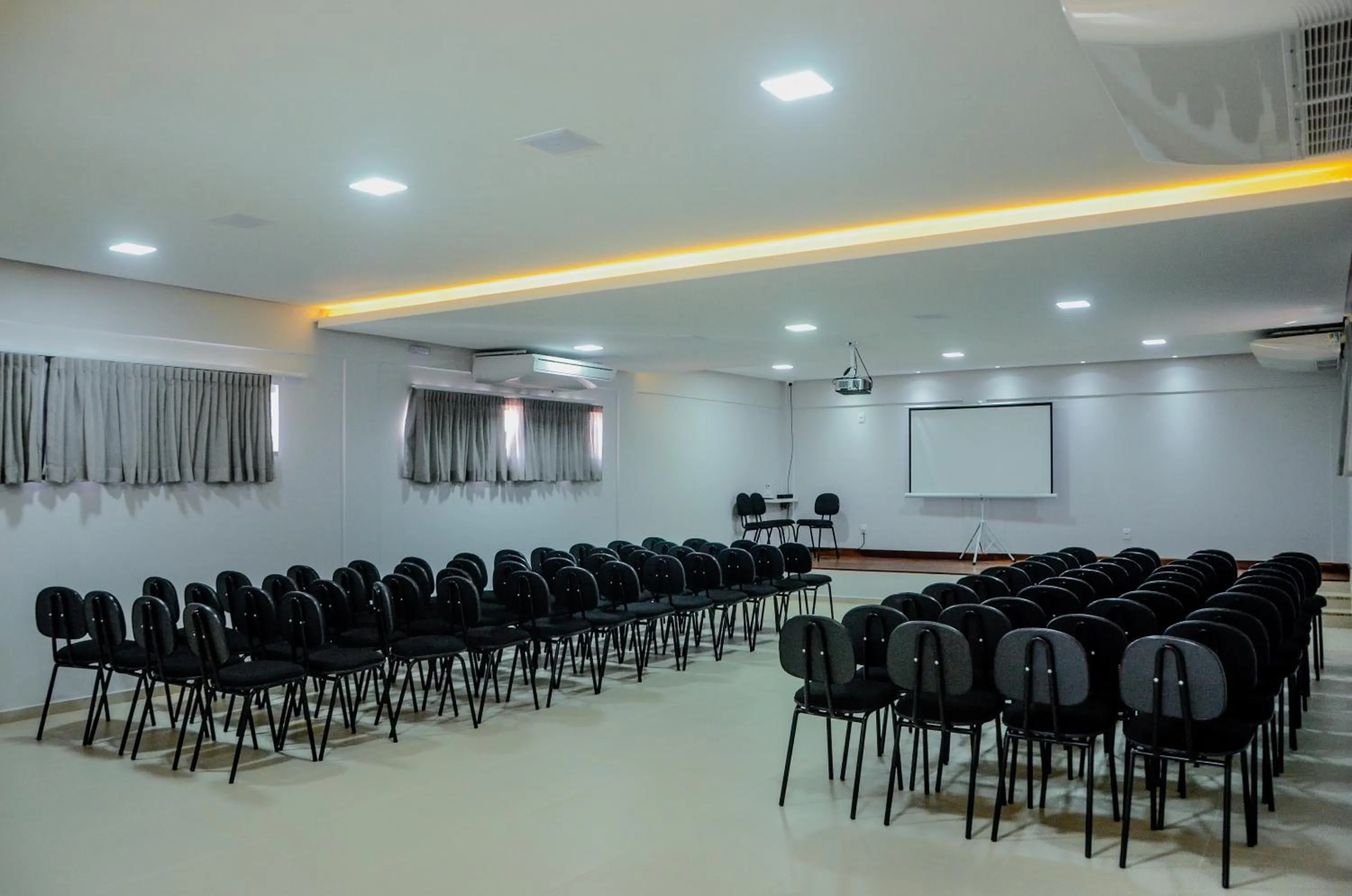 Meeting/conference room in Oiti Beach Resort Tutoia