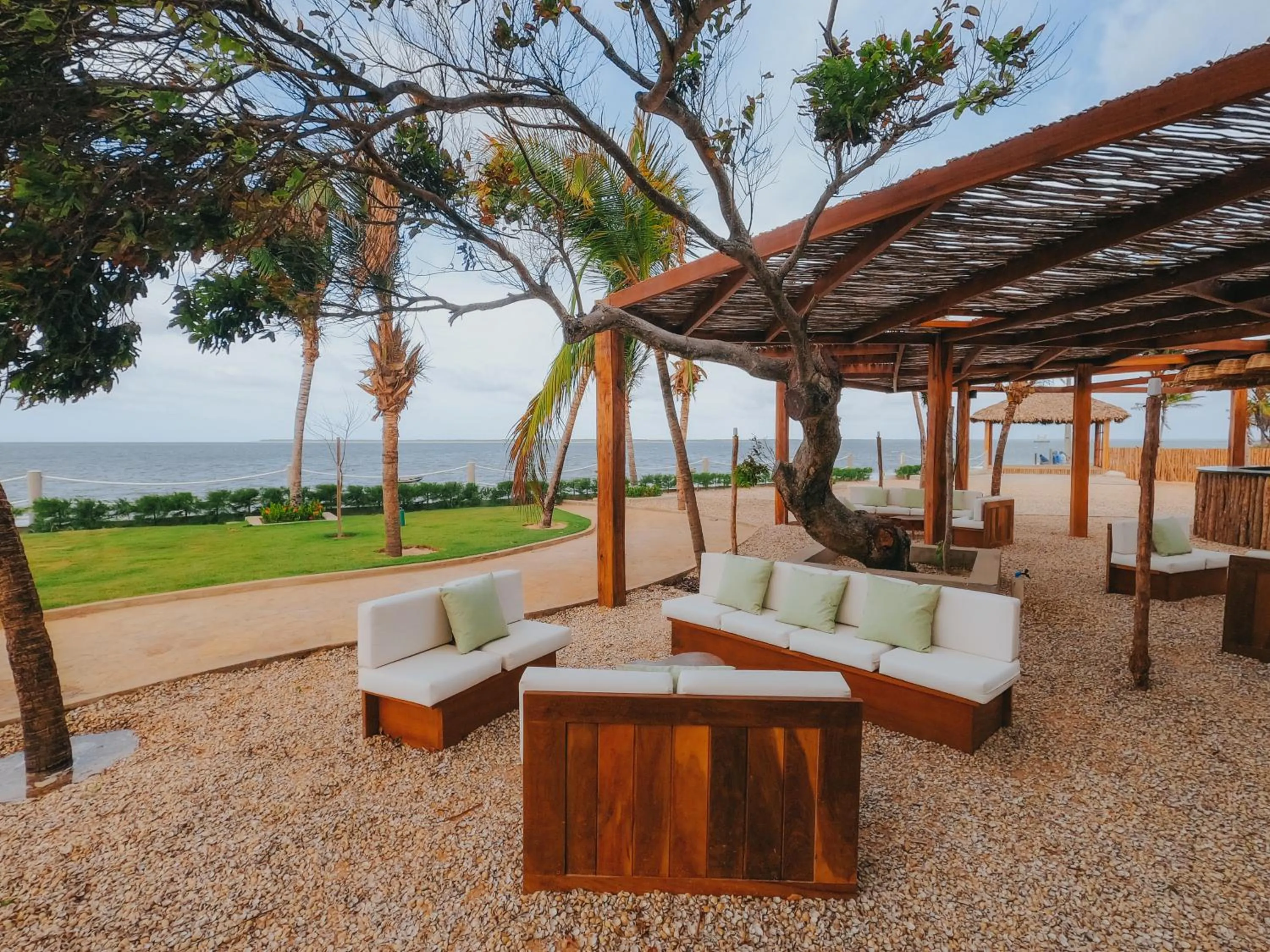 Lounge or bar in Oiti Beach Resort Tutoia