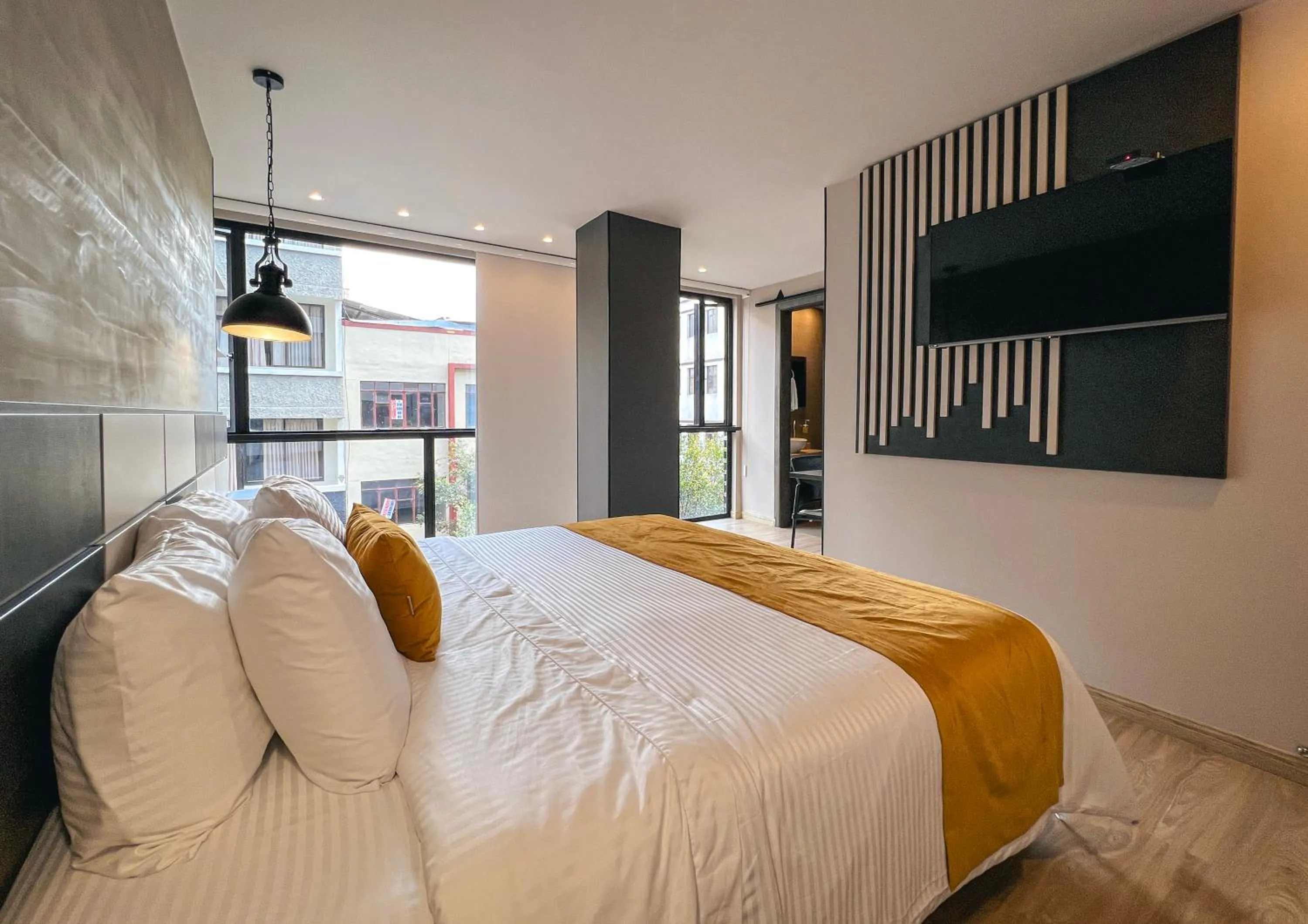 Bed in Balmoral Plaza Hotel