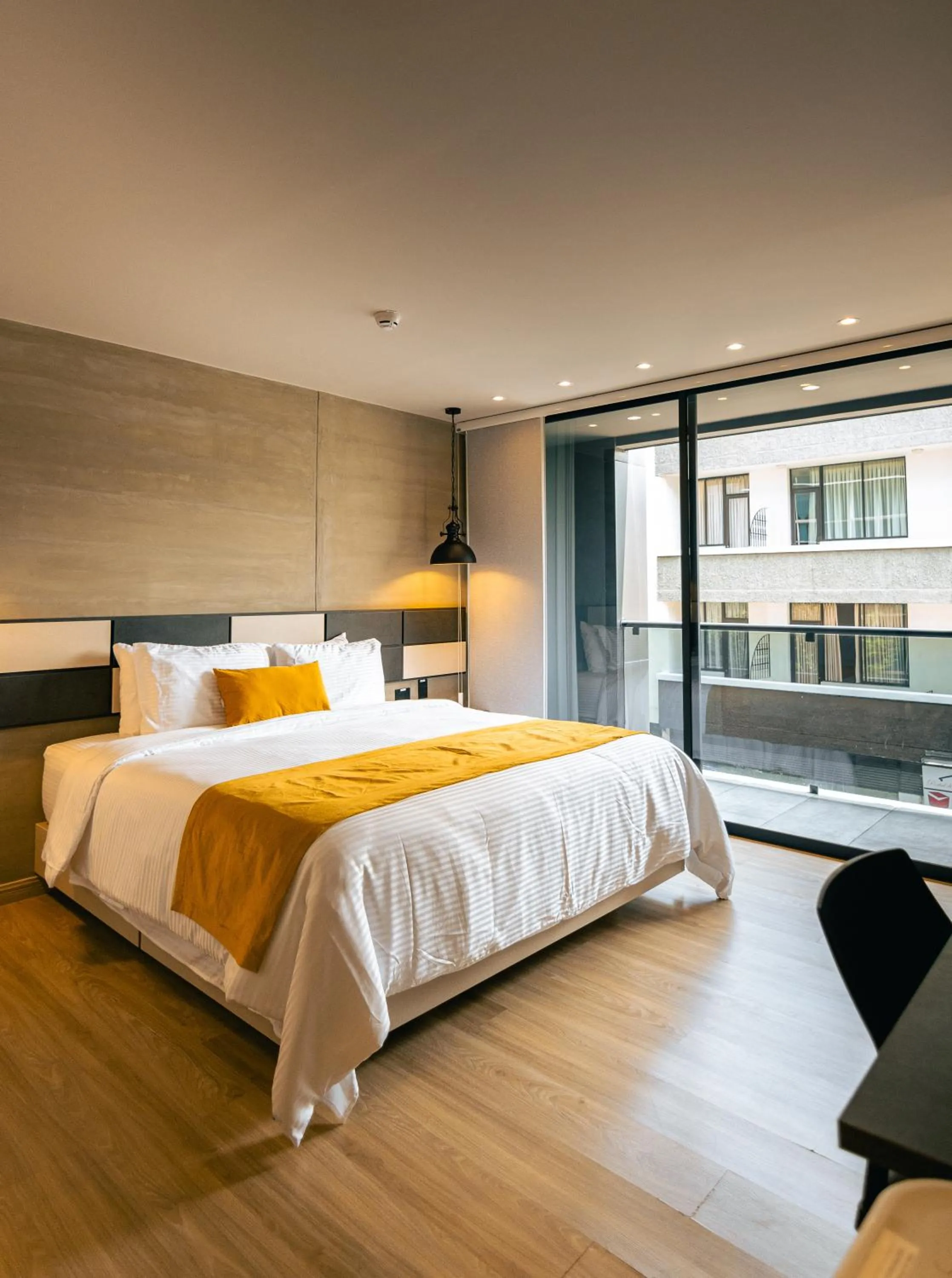 Bed in Balmoral Plaza Hotel