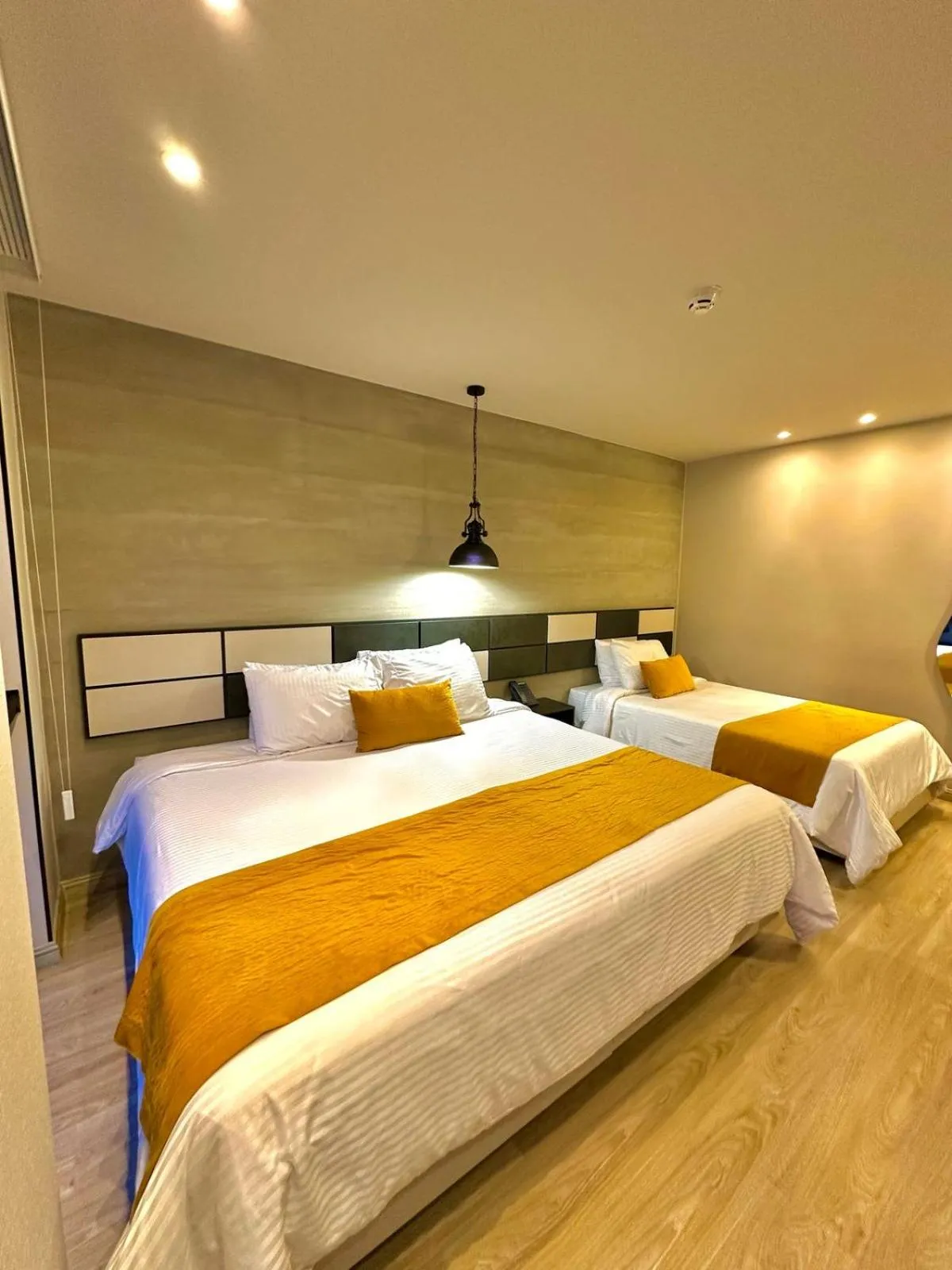 Bed in Balmoral Plaza Hotel