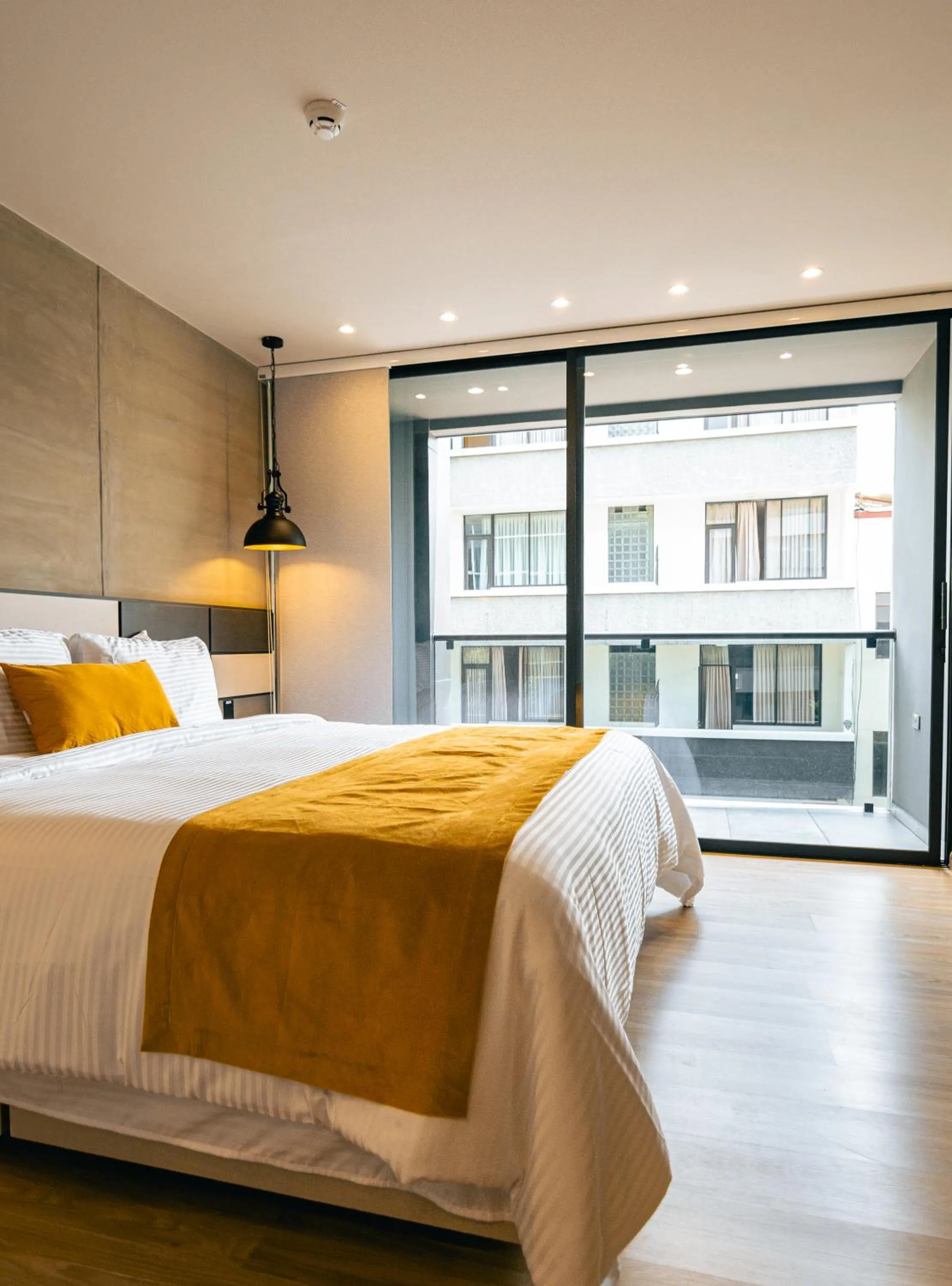 Bed in Balmoral Plaza Hotel