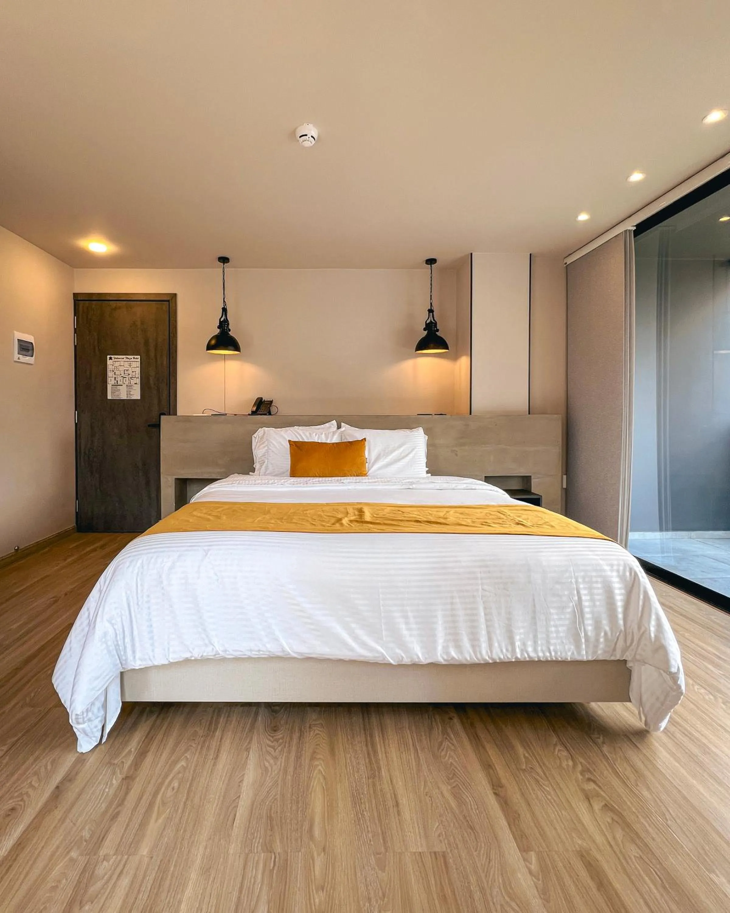 Bed in Balmoral Plaza Hotel