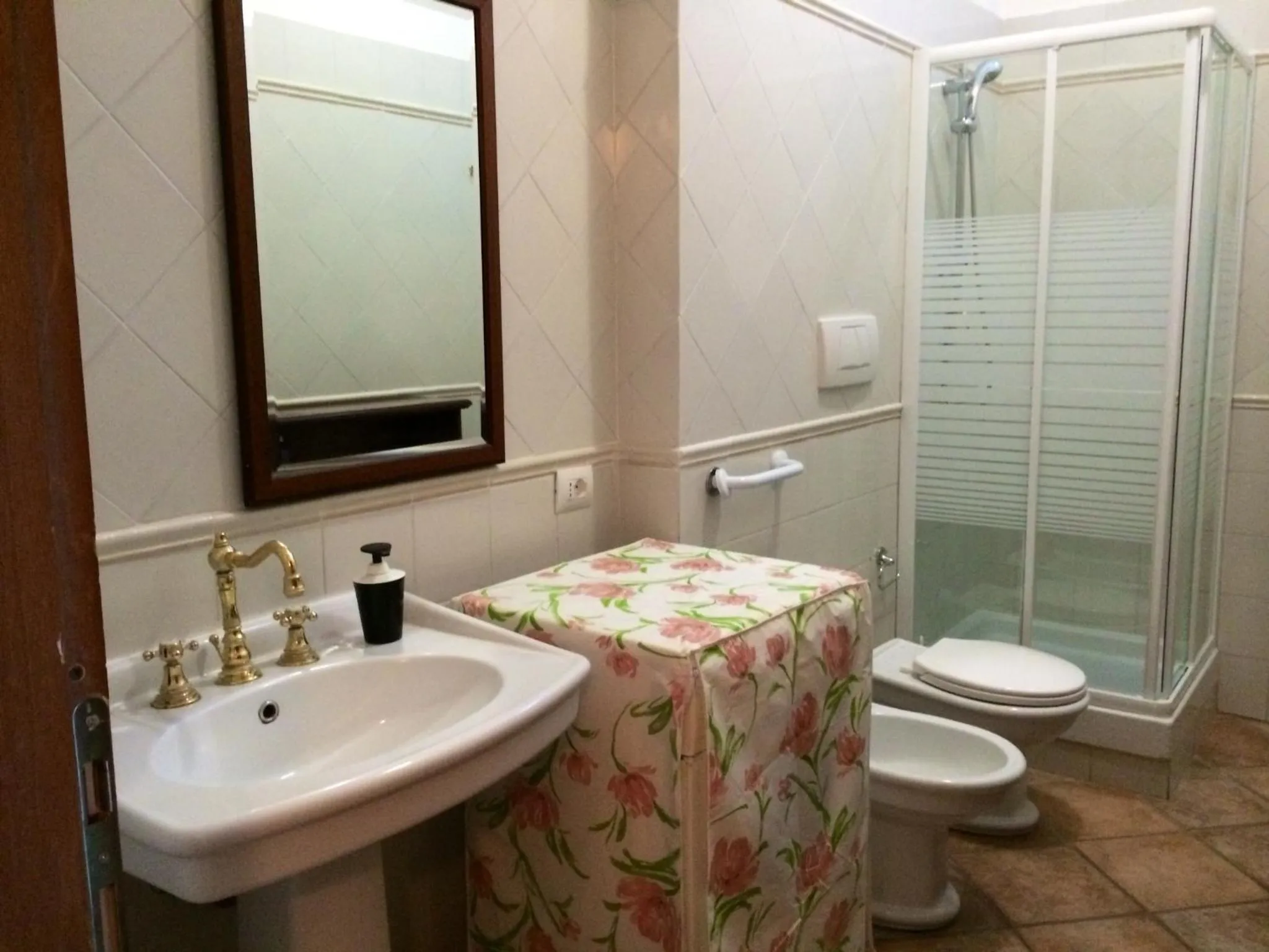 Shower in B&B Millennium