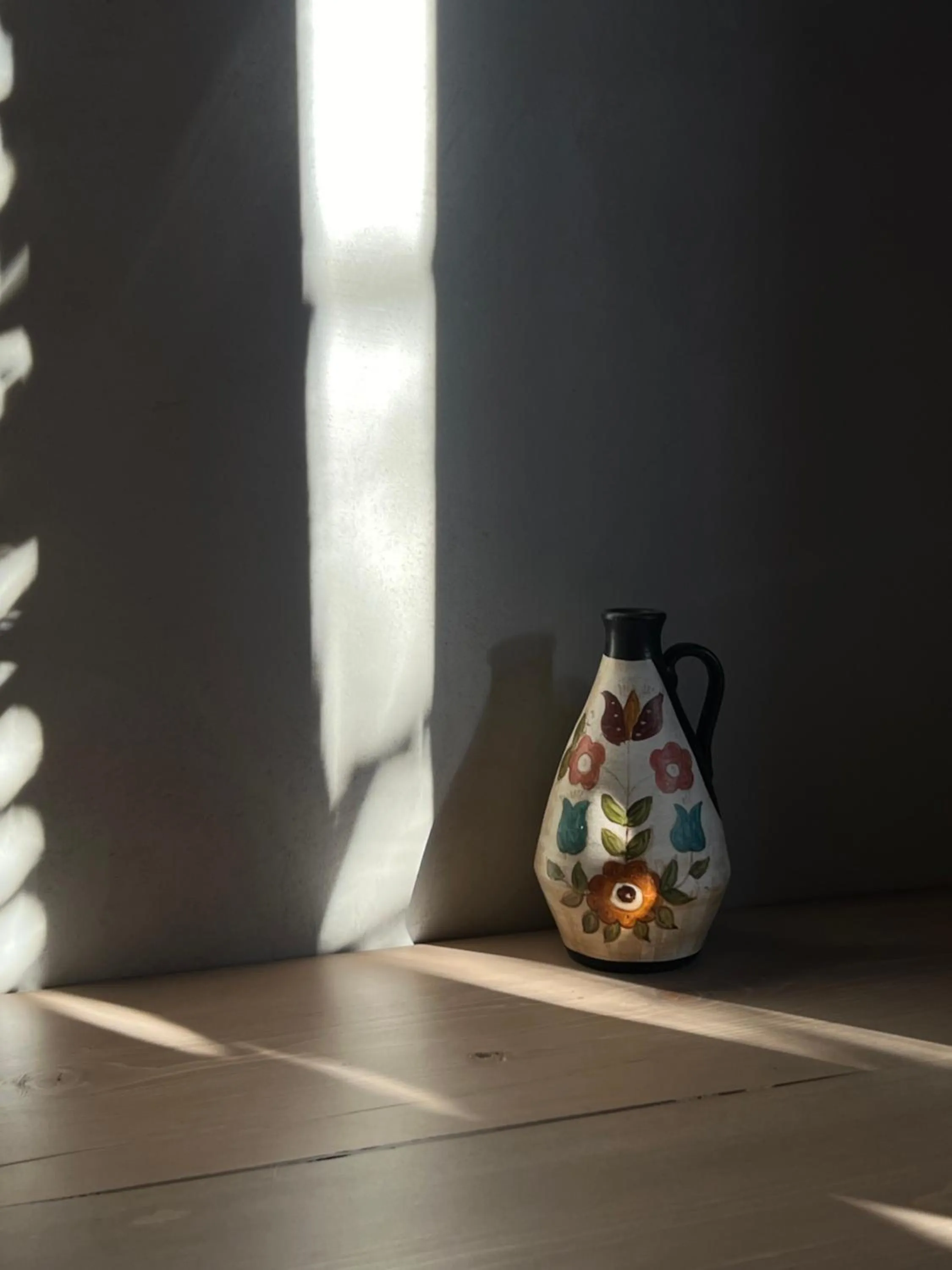 Decorative detail in Faces & Places Boutique Hotel