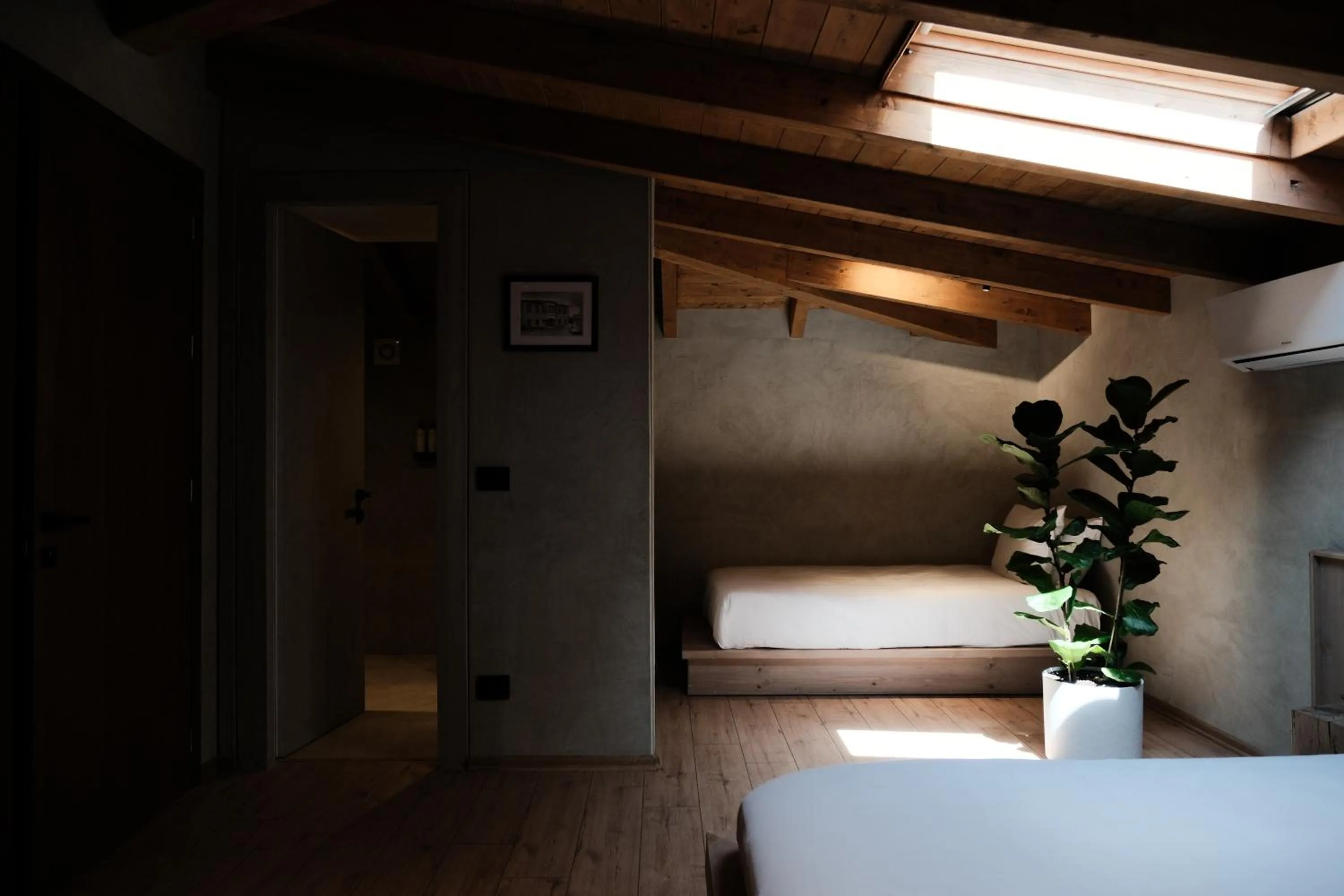 Bed in Faces & Places Boutique Hotel