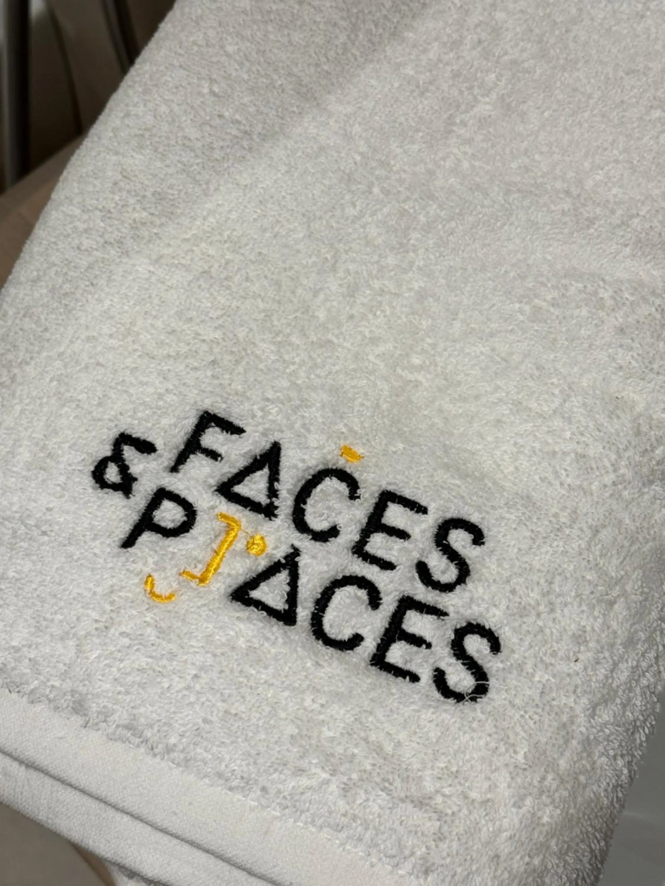 Logo/Certificate/Sign in Faces & Places Boutique Hotel