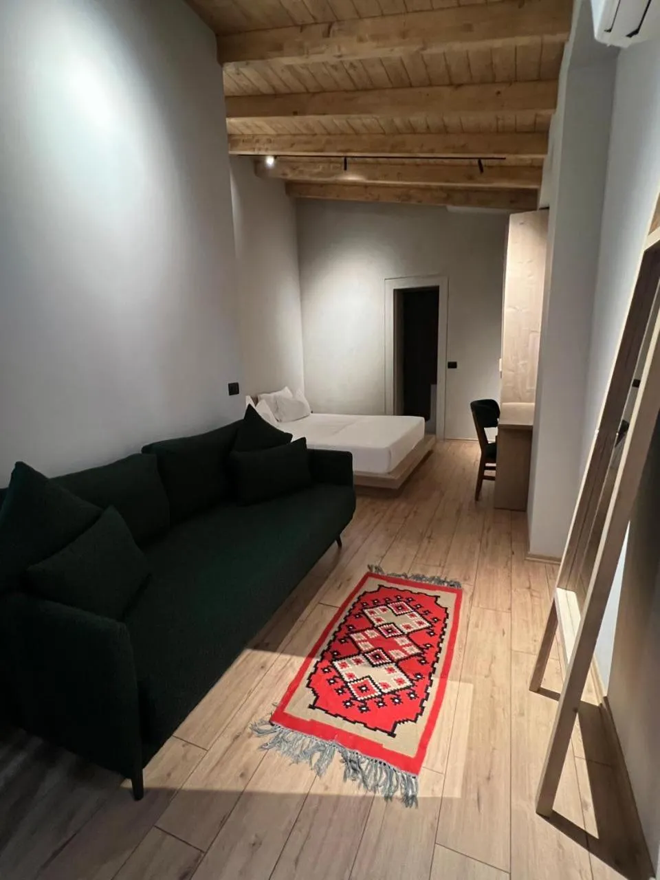 Faces & Places Boutique Hotel