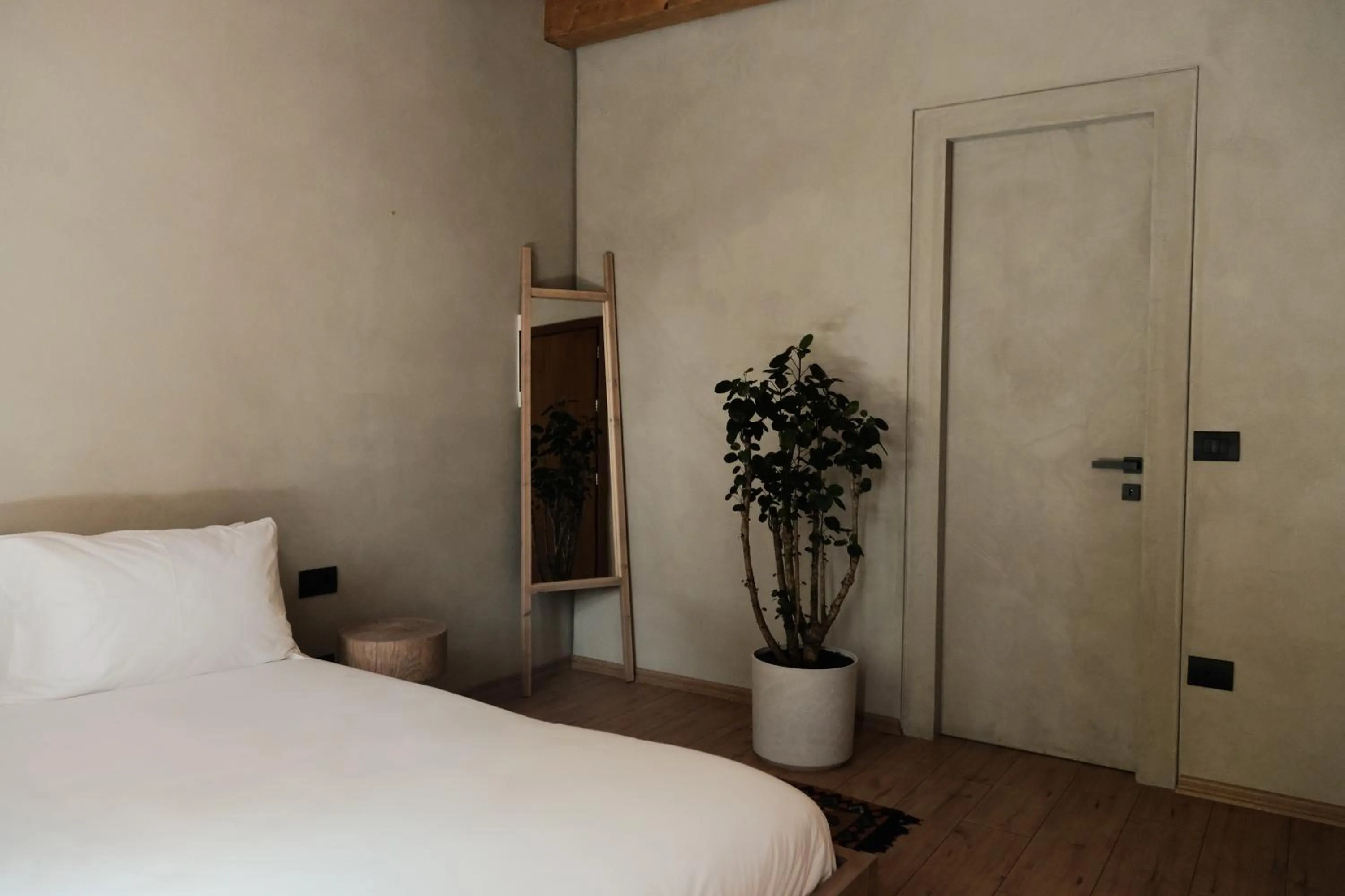 Bedroom, Bed in Faces & Places Boutique Hotel