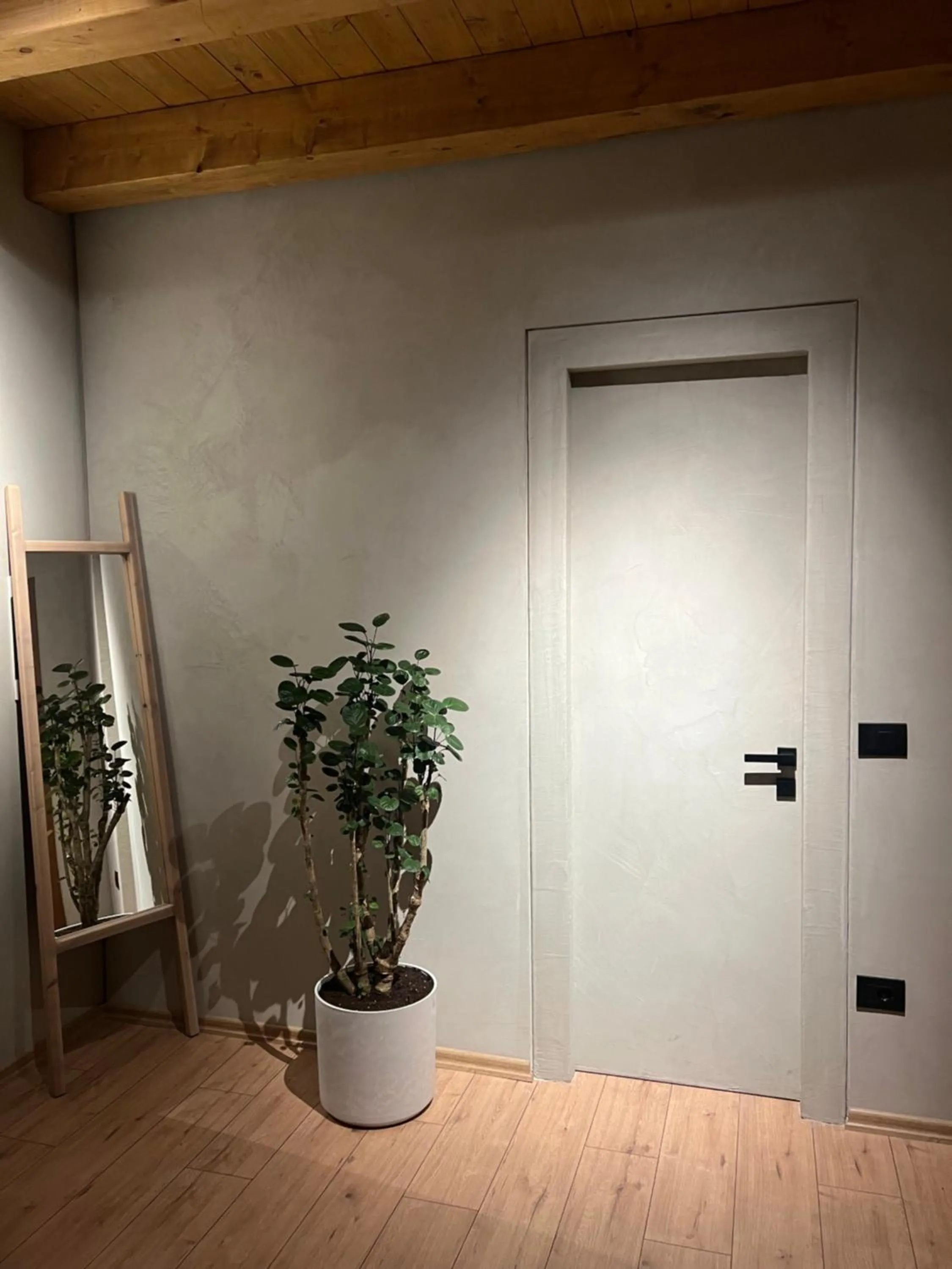 Decorative detail in Faces & Places Boutique Hotel