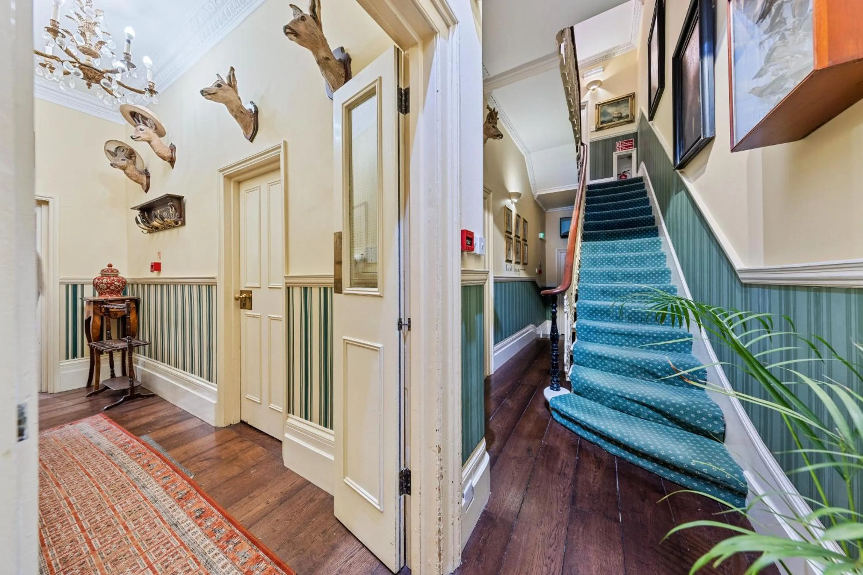 Other in Vancouver Hotel and Studios