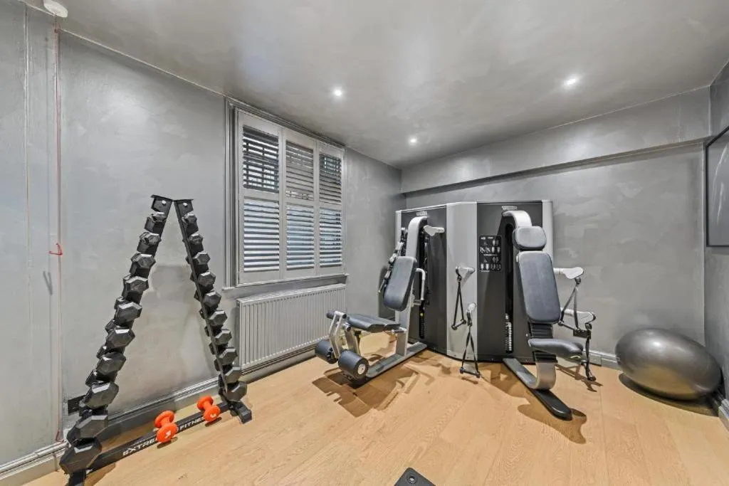 Fitness centre/facilities in Vancouver Hotel and Studios