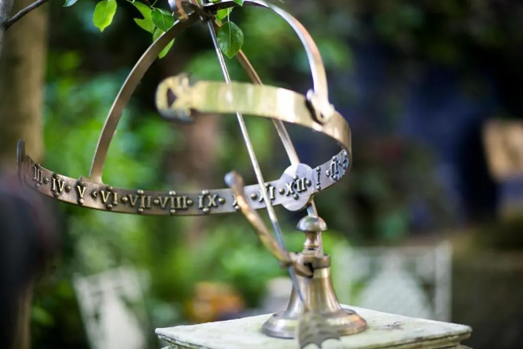 Garden in Vancouver Hotel and Studios