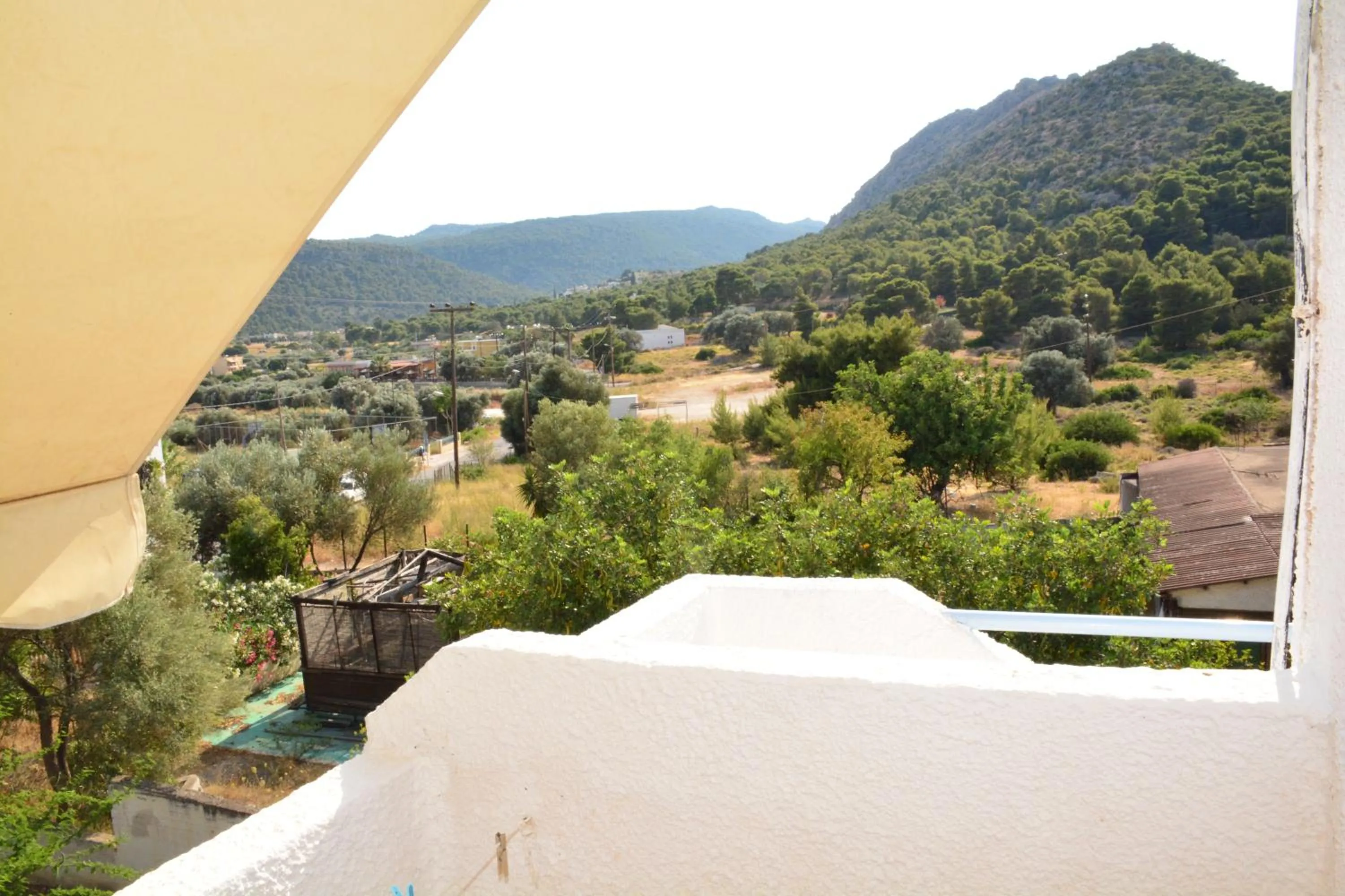 Mountain view in Golden Star Praxitelous