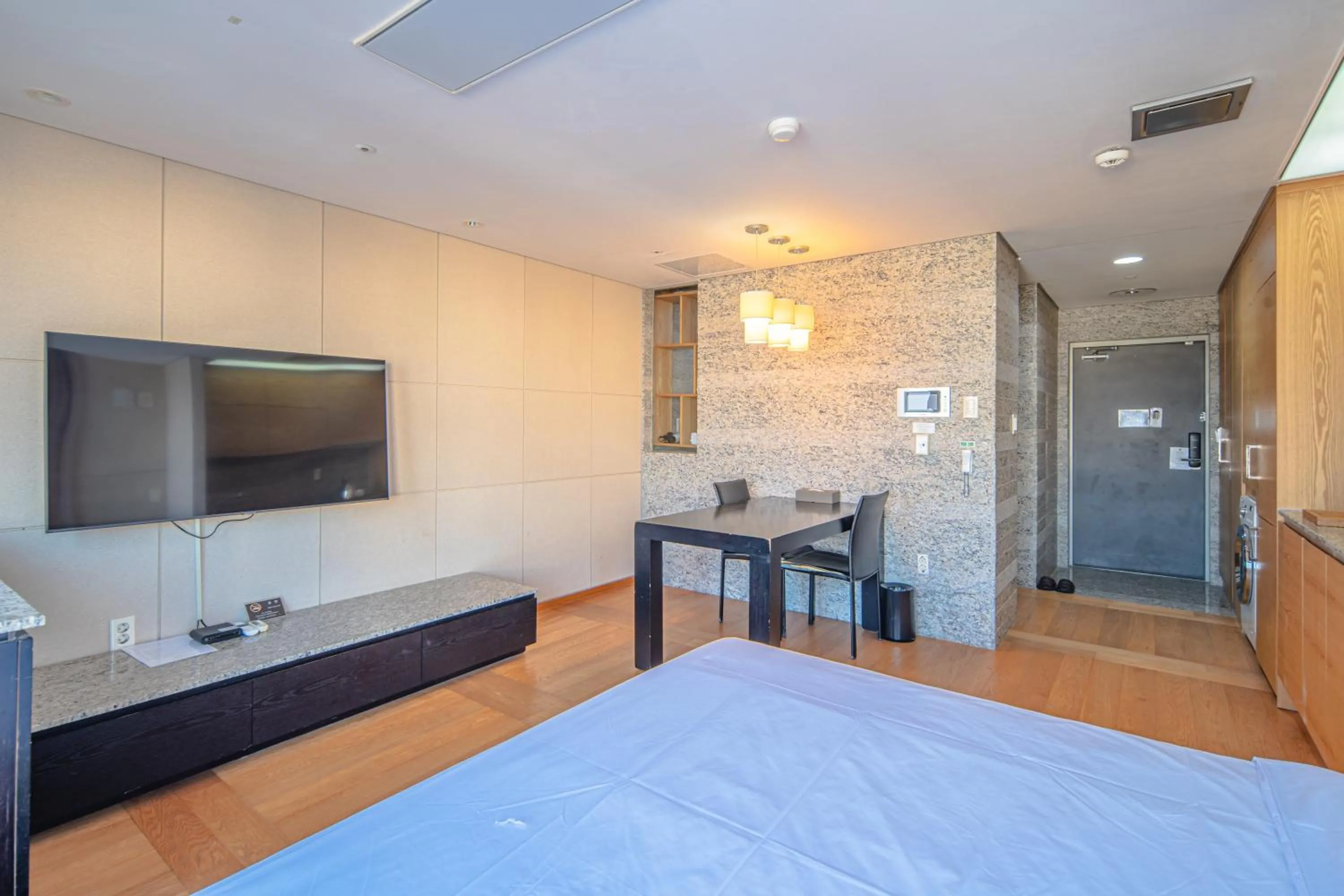 From H Oceanpalace Hotel Jeju