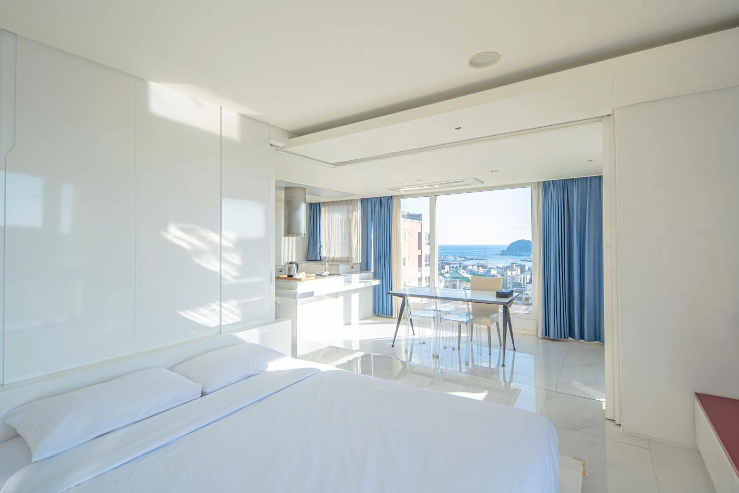 From H Oceanpalace Hotel Jeju