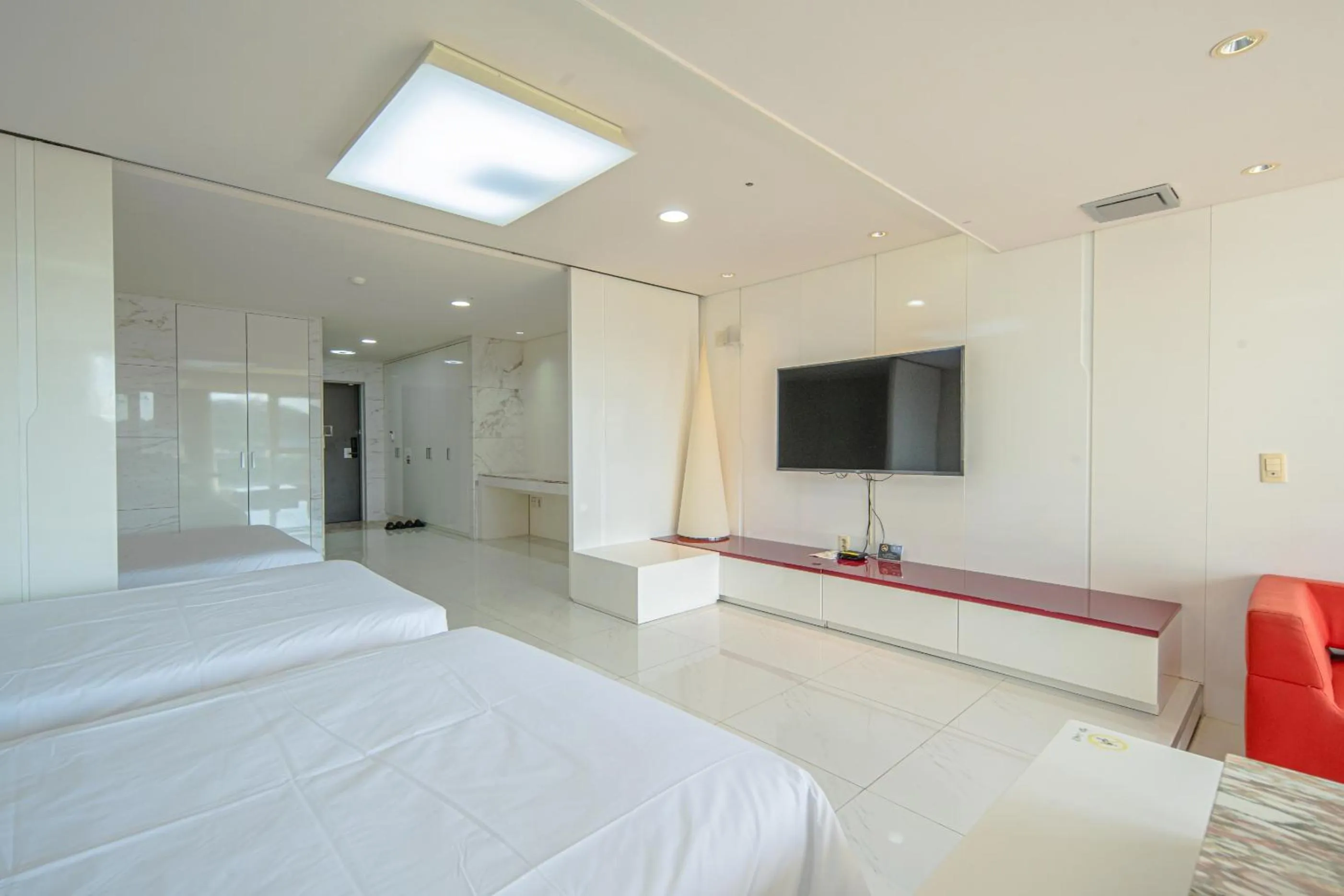 From H Oceanpalace Hotel Jeju