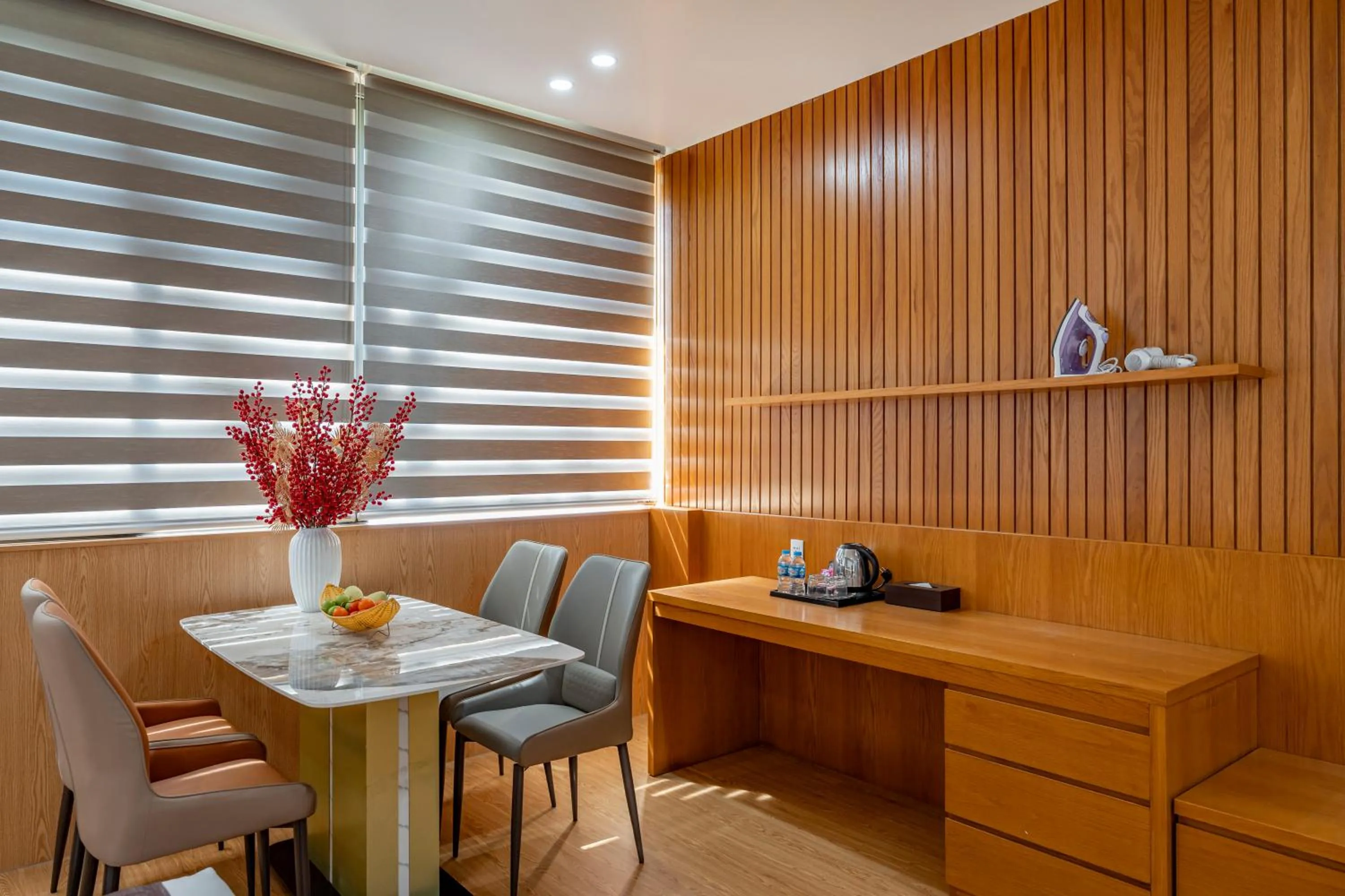 Seating area in Thanh Long Hotel - Apartment