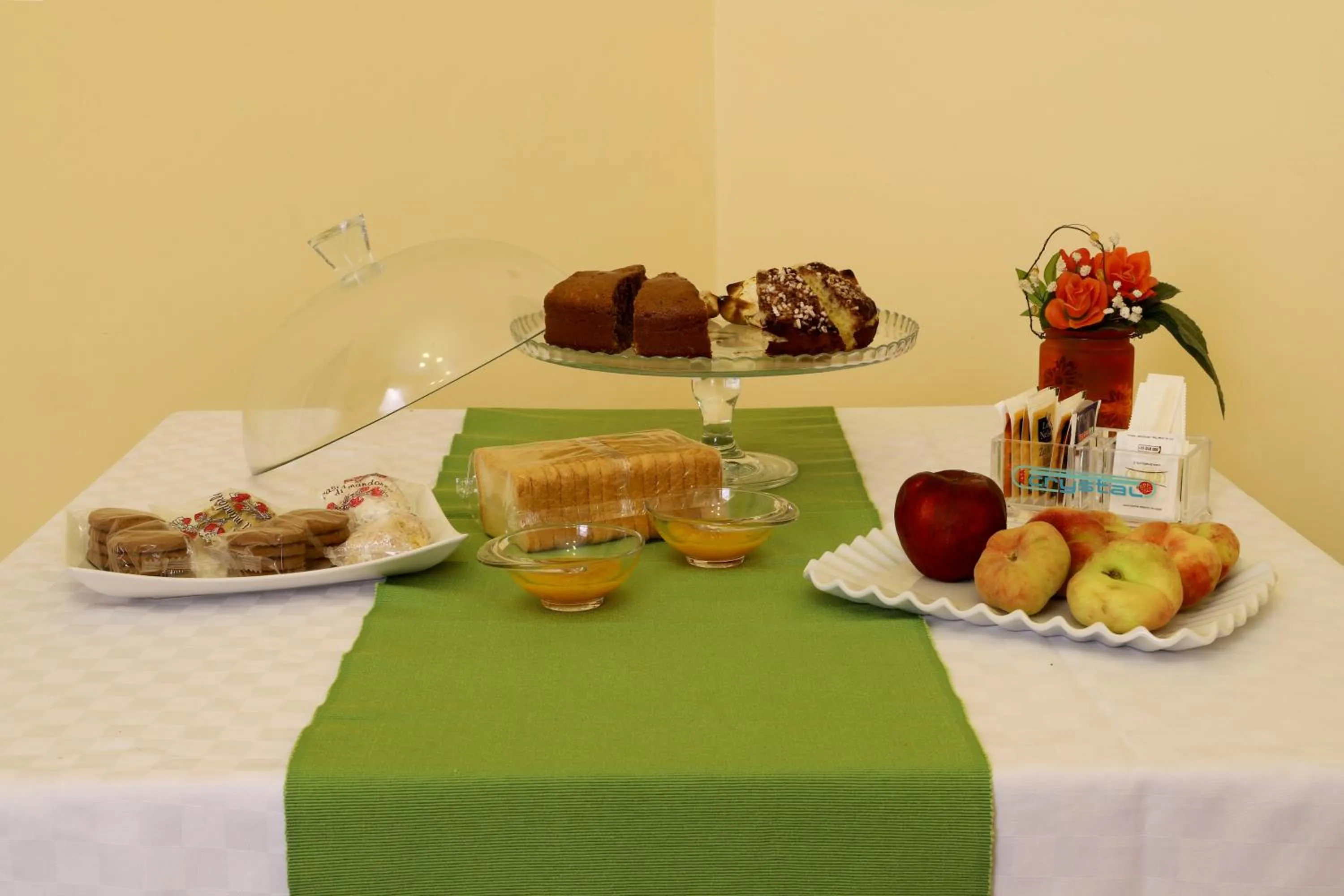 Breakfast in Night & Day