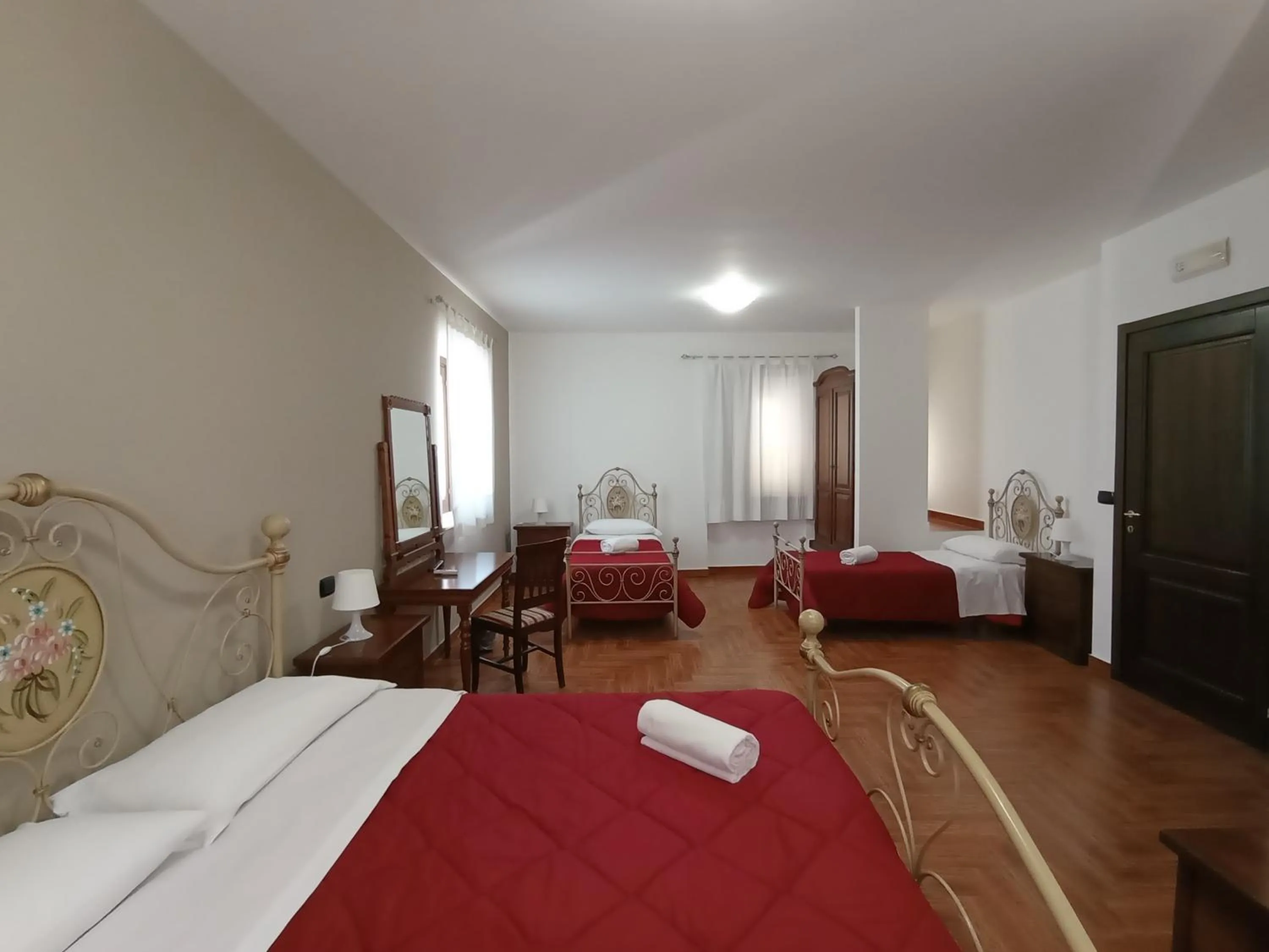 Photo of the whole room, Bed in Città Dei Templi GuestHouse