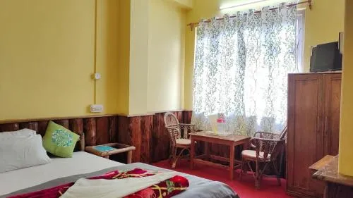 Hotel Cloud's End Retreat