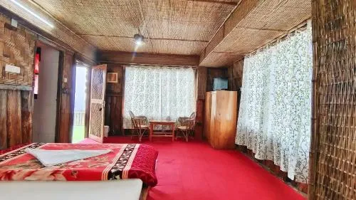 Hotel Cloud's End Retreat