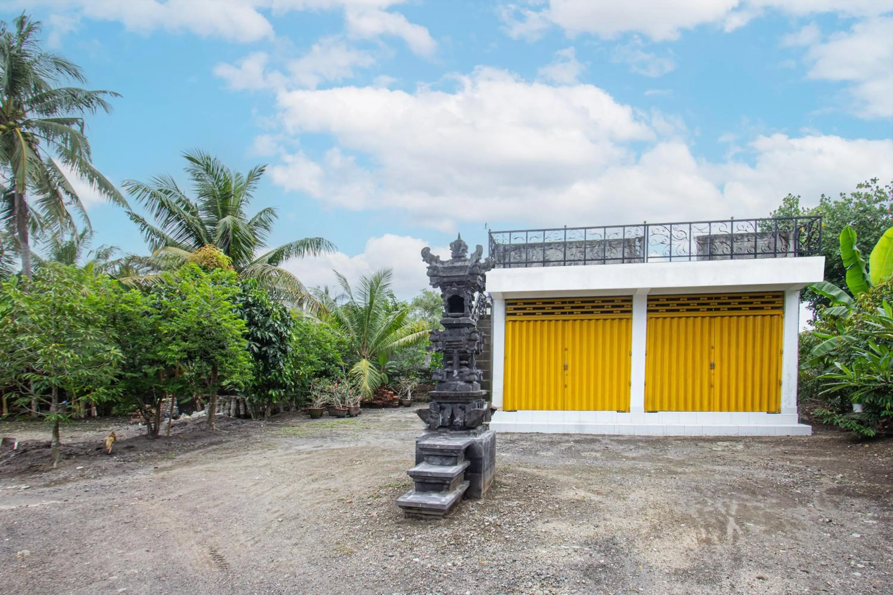 Lobby or reception in Hotel O Penginapan Mekar Sari Near PT. Lombok Menara Energygas