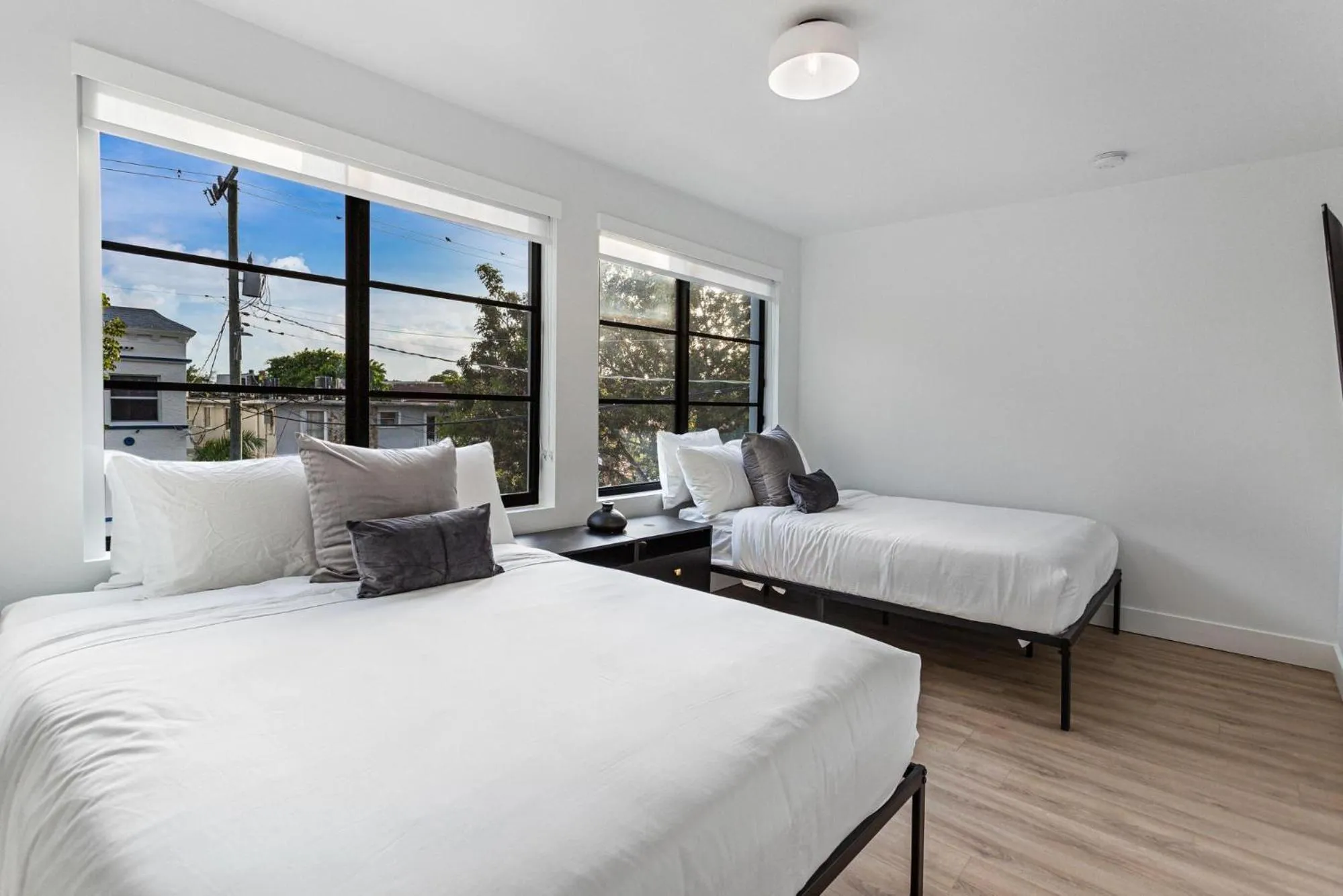 Bed in Lux Retreat By Renzzi