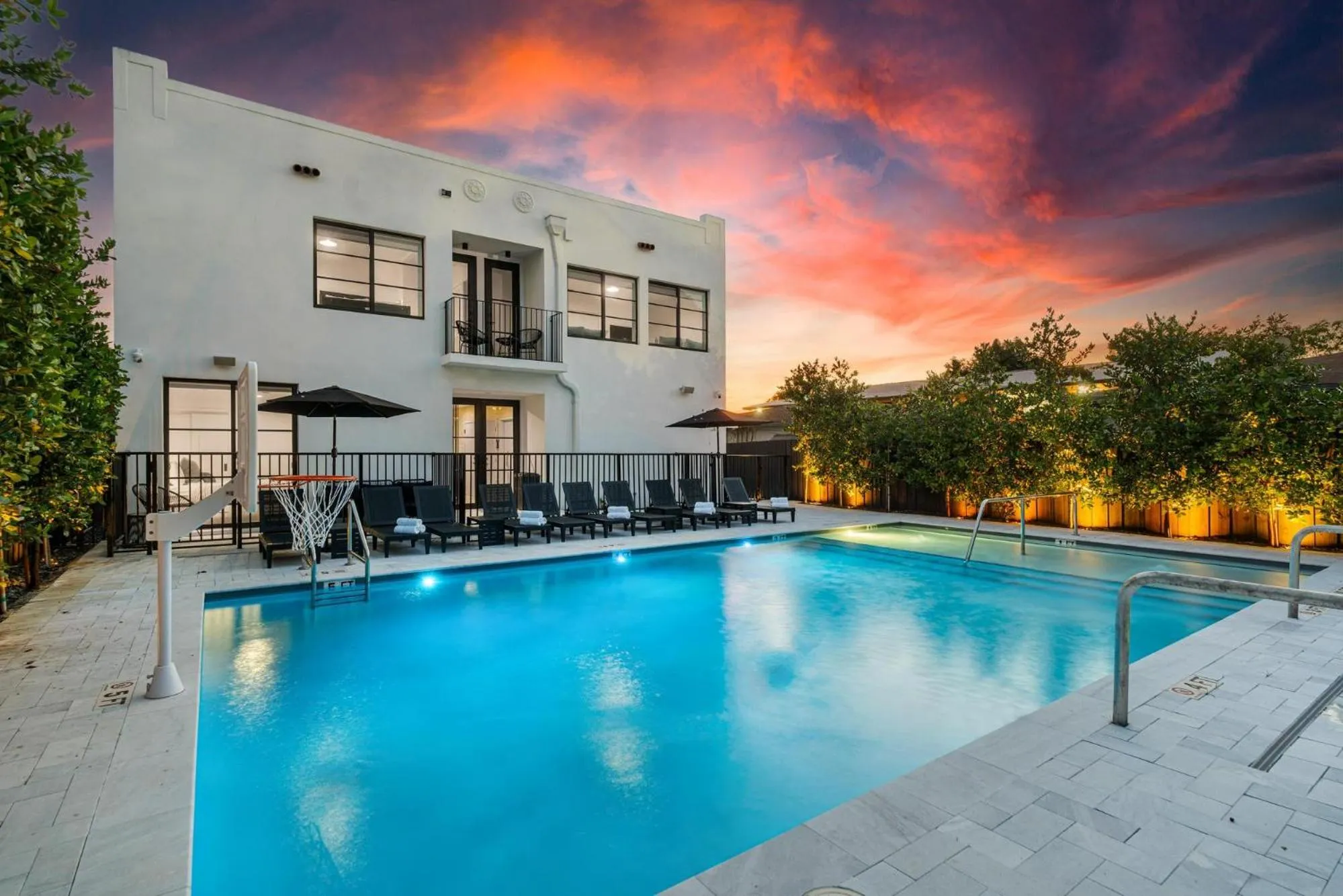 Property building in Lux Retreat By Renzzi