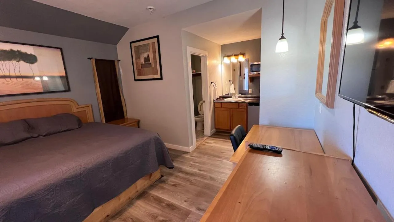 Bed in Texas Lodge Kenedy