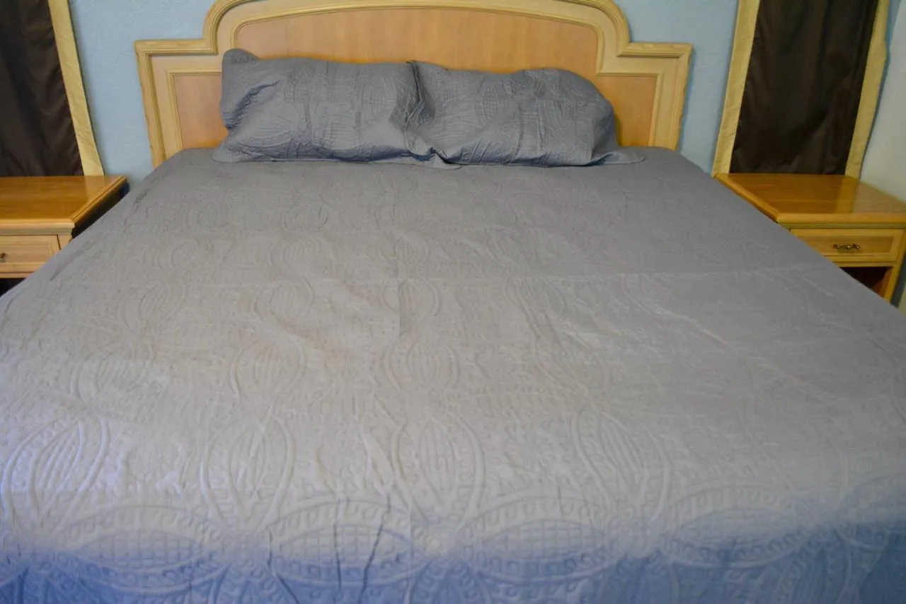 Bed in Texas Lodge Kenedy