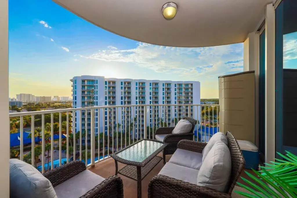 Marvelous 9th Floor Condo Gulf, Pool & Sunset View Marvelous 9th Floor Condo Gulf, Pool & Sunset View