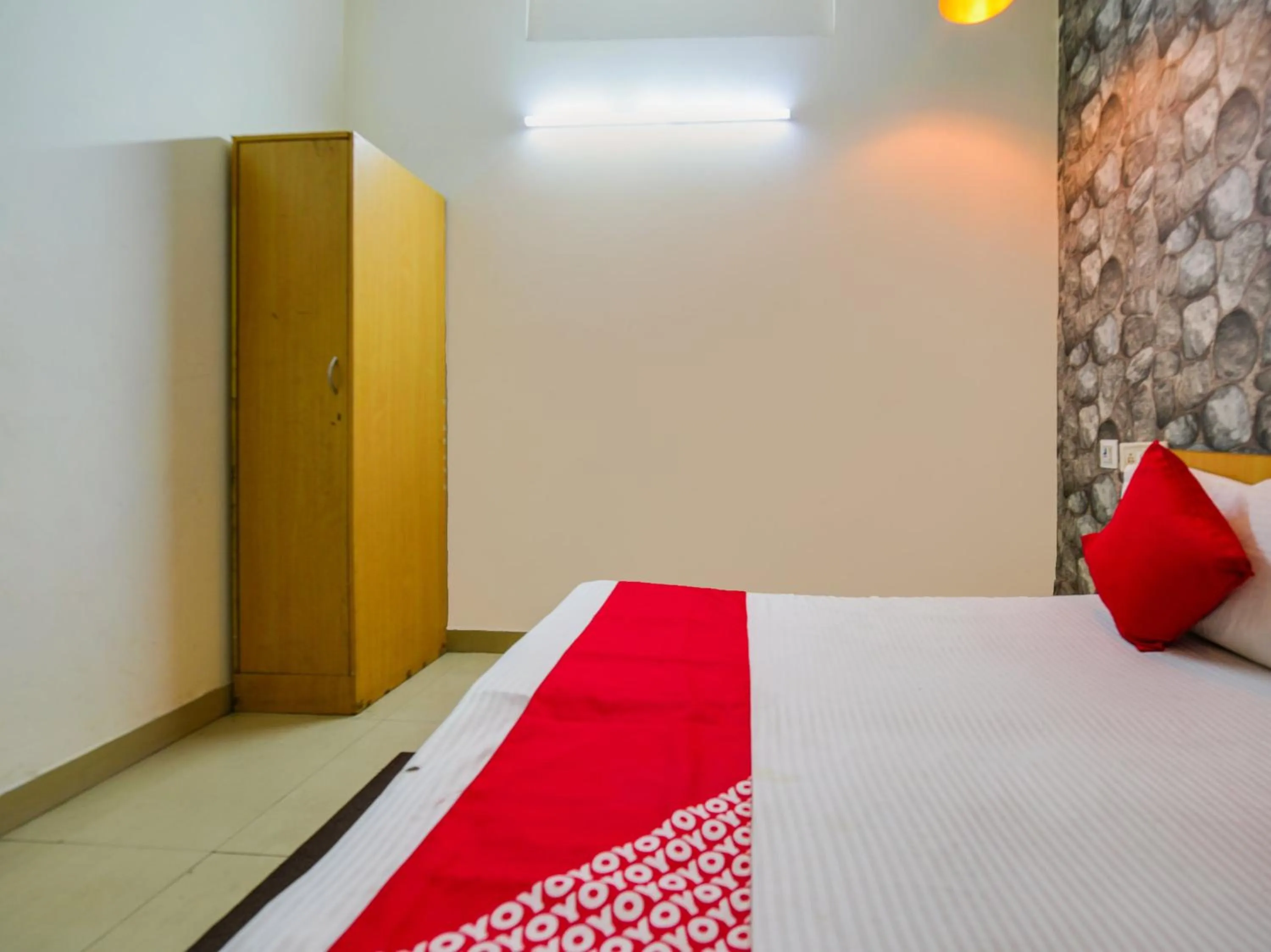 Lobby or reception, Bed in Hotel O Unique Delhi Home Stay