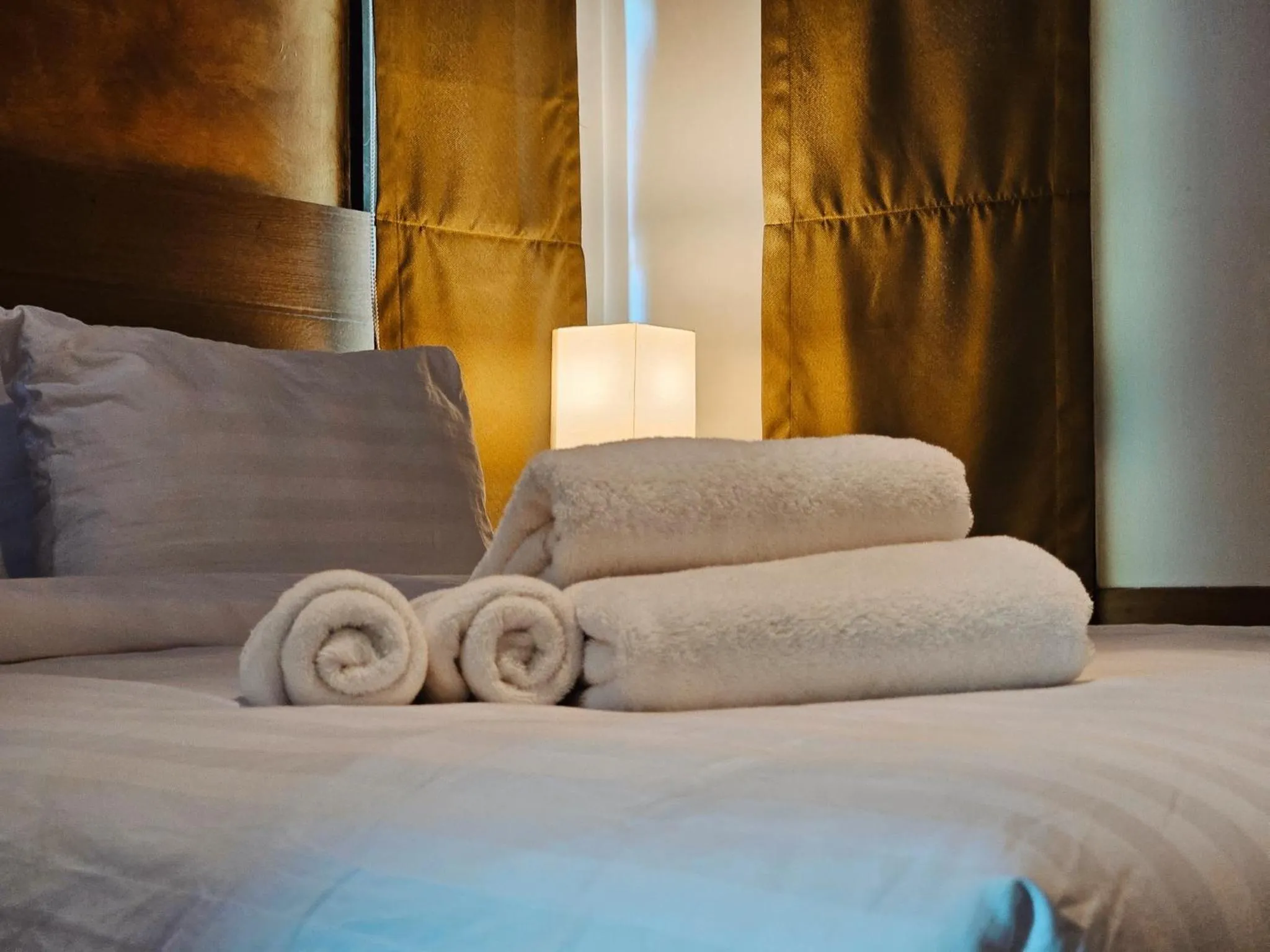 towels, Bed in R1 Resort Rajapruek Chiangmai