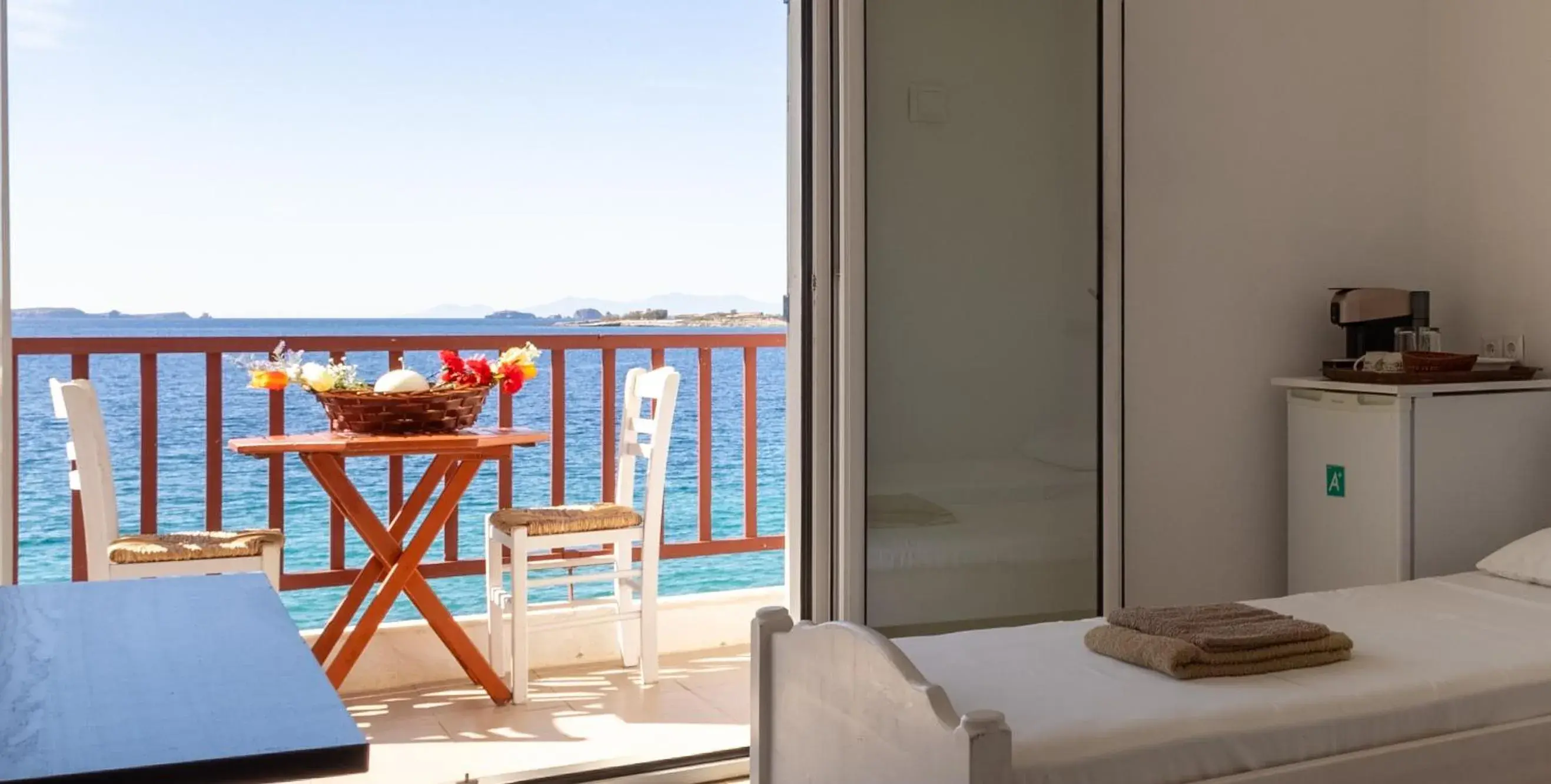 Double Room with Sea View in Petalides Apartments Double Room with Sea View in Petalides Apartments