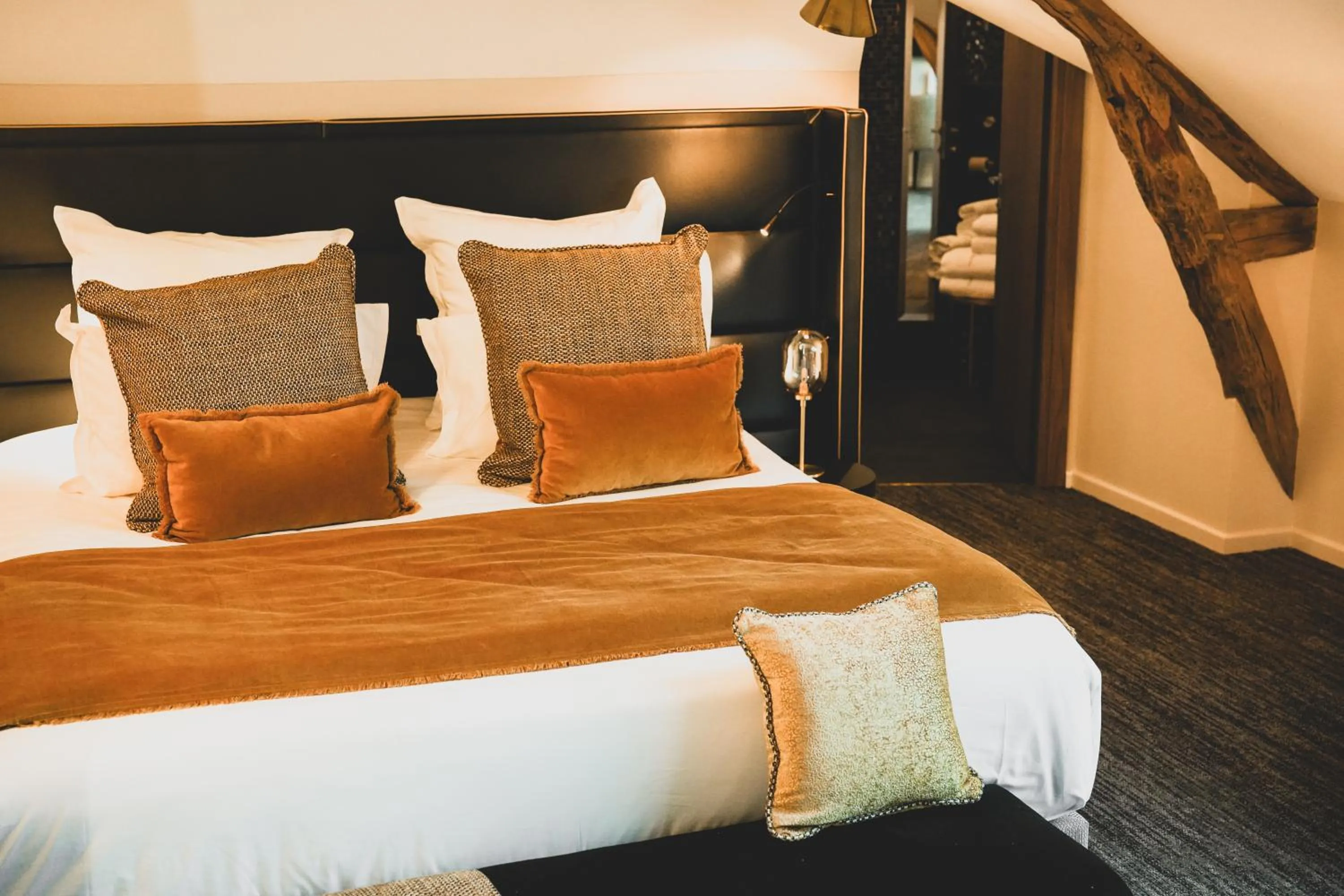 Bed in Château de Maraval