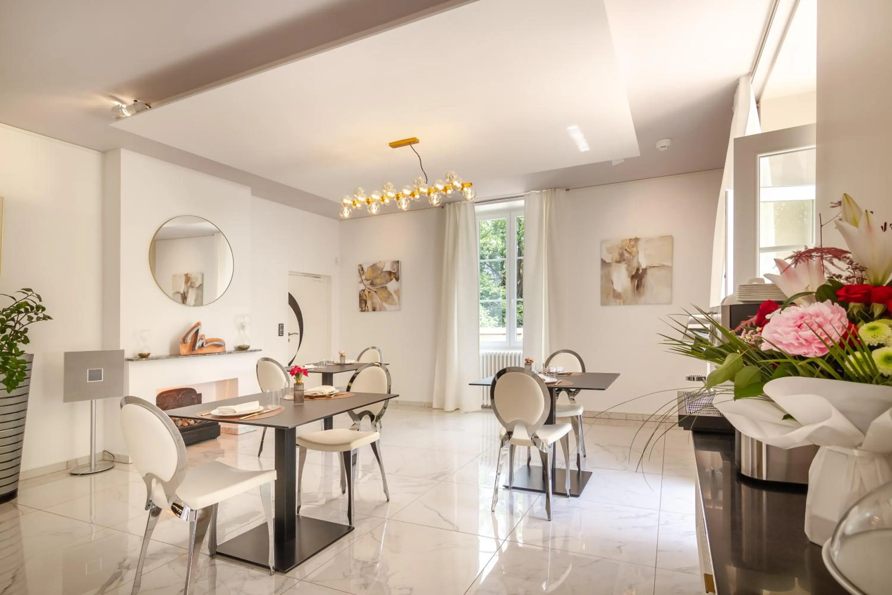 Dining area in Château de Maraval