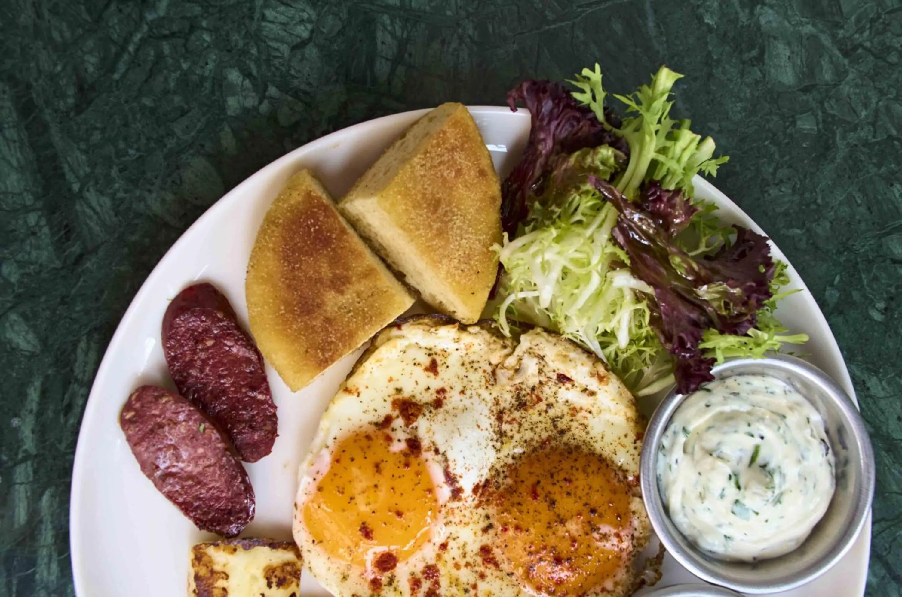 Breakfast in Juliet Rooms & Kitchen