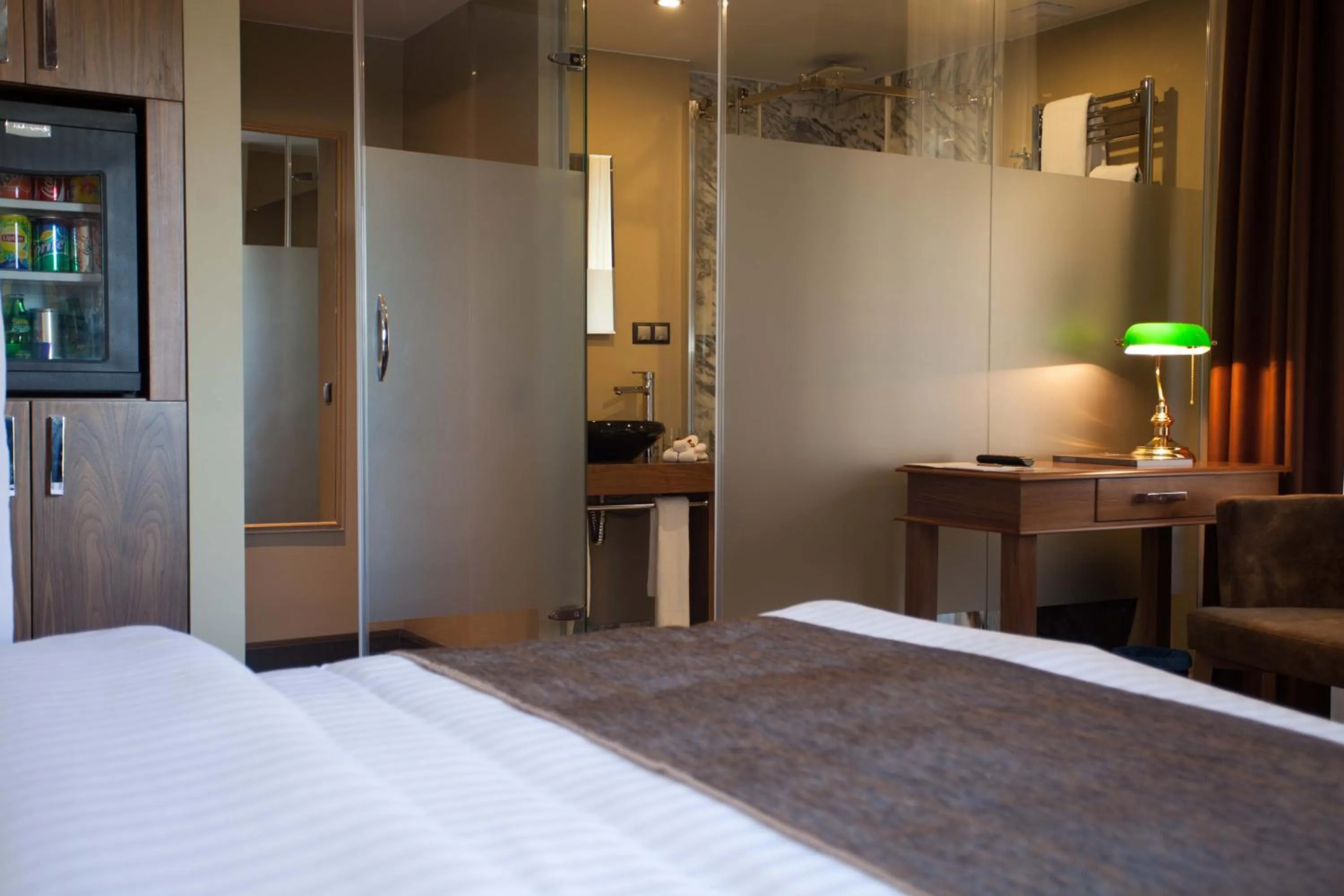 Bathroom in Juliet Rooms & Kitchen