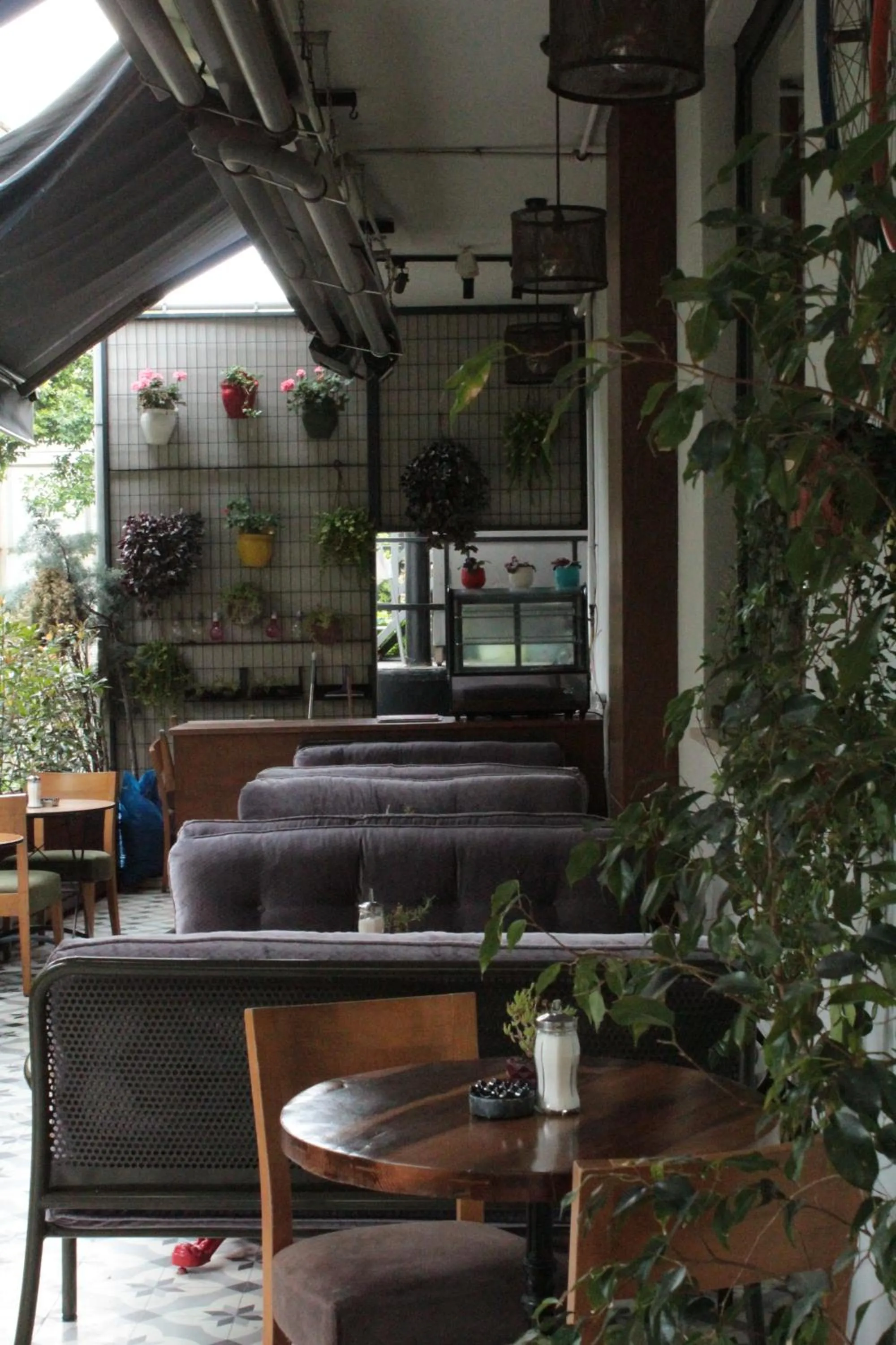 Restaurant/places to eat in Juliet Rooms & Kitchen