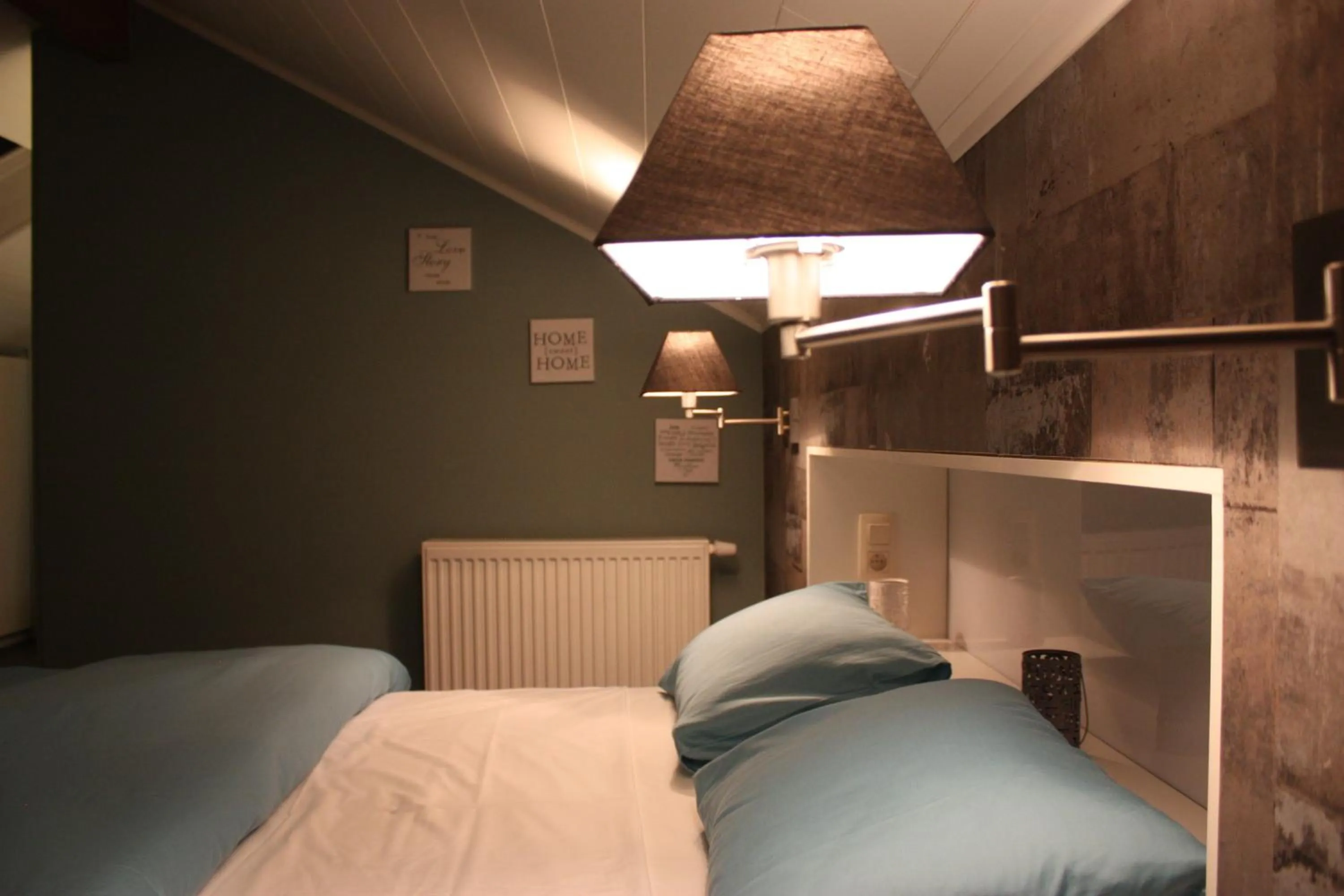 Decorative detail, Bed in B&B Au coin des sources